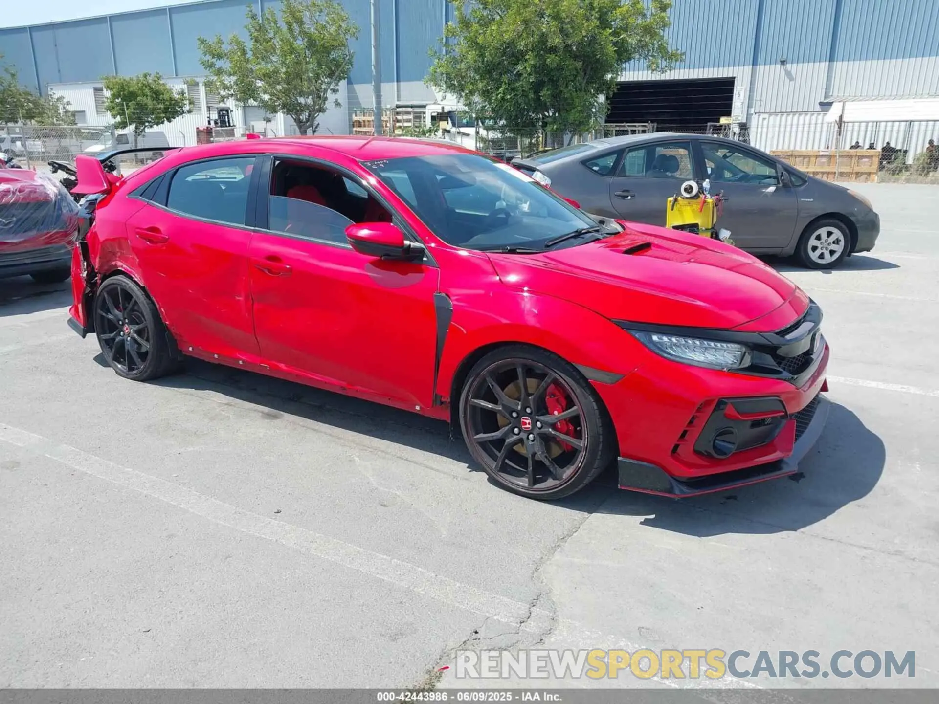 1 Photograph of a damaged car SHHFK8G79MU202167 HONDA CIVIC TYPE R 2021