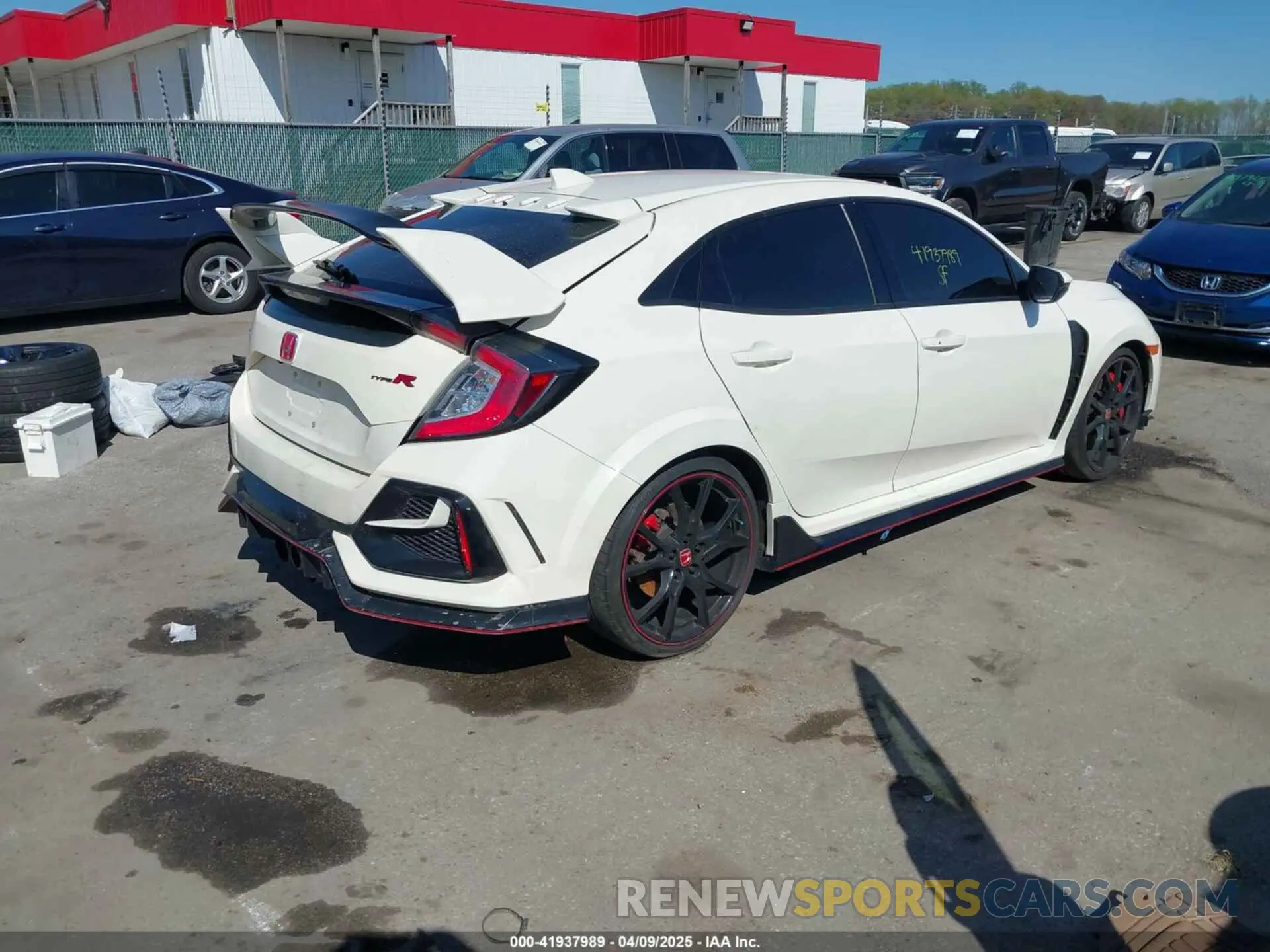 4 Фотография поврежденного автомобиля SHHFK8G7XMU205644 HONDA CIVIC TYPE R 2021