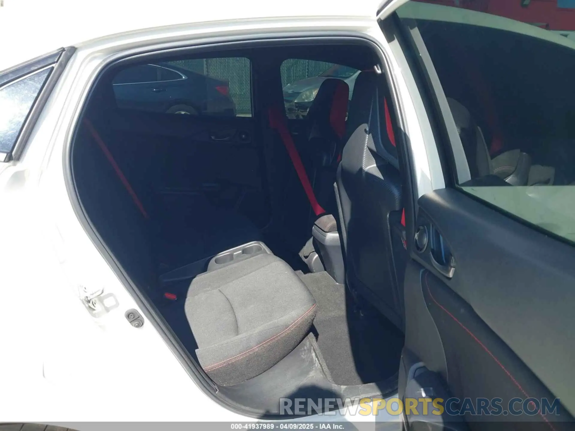 8 Фотография поврежденного автомобиля SHHFK8G7XMU205644 HONDA CIVIC TYPE R 2021