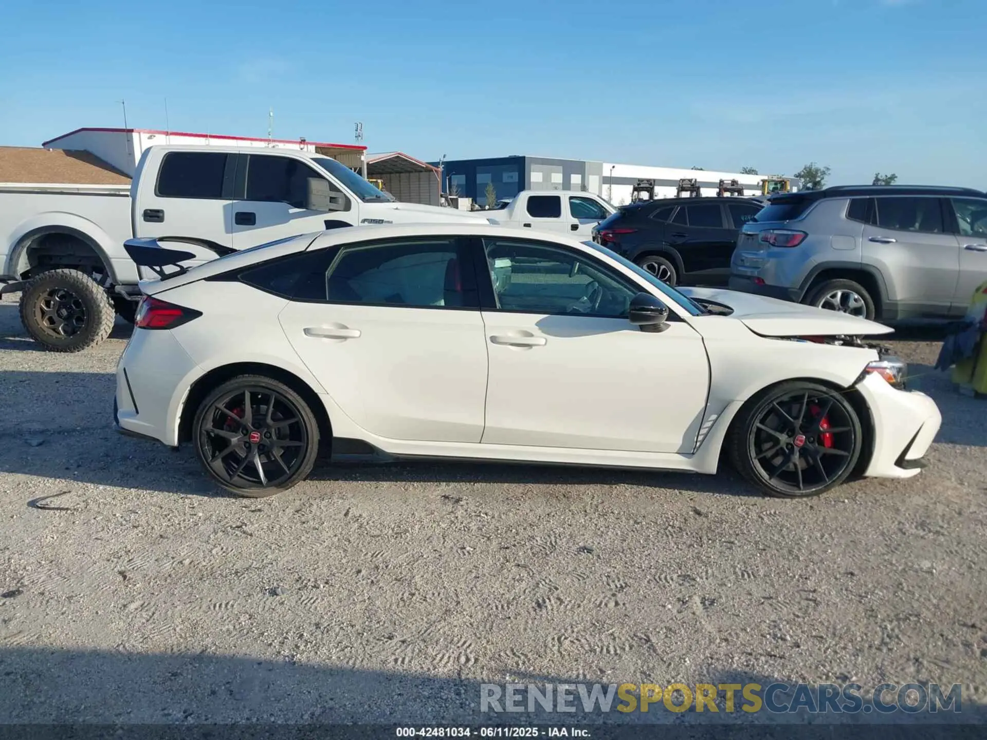 14 Photograph of a damaged car JHMFL5G42PX001724 HONDA CIVIC TYPE R 2023