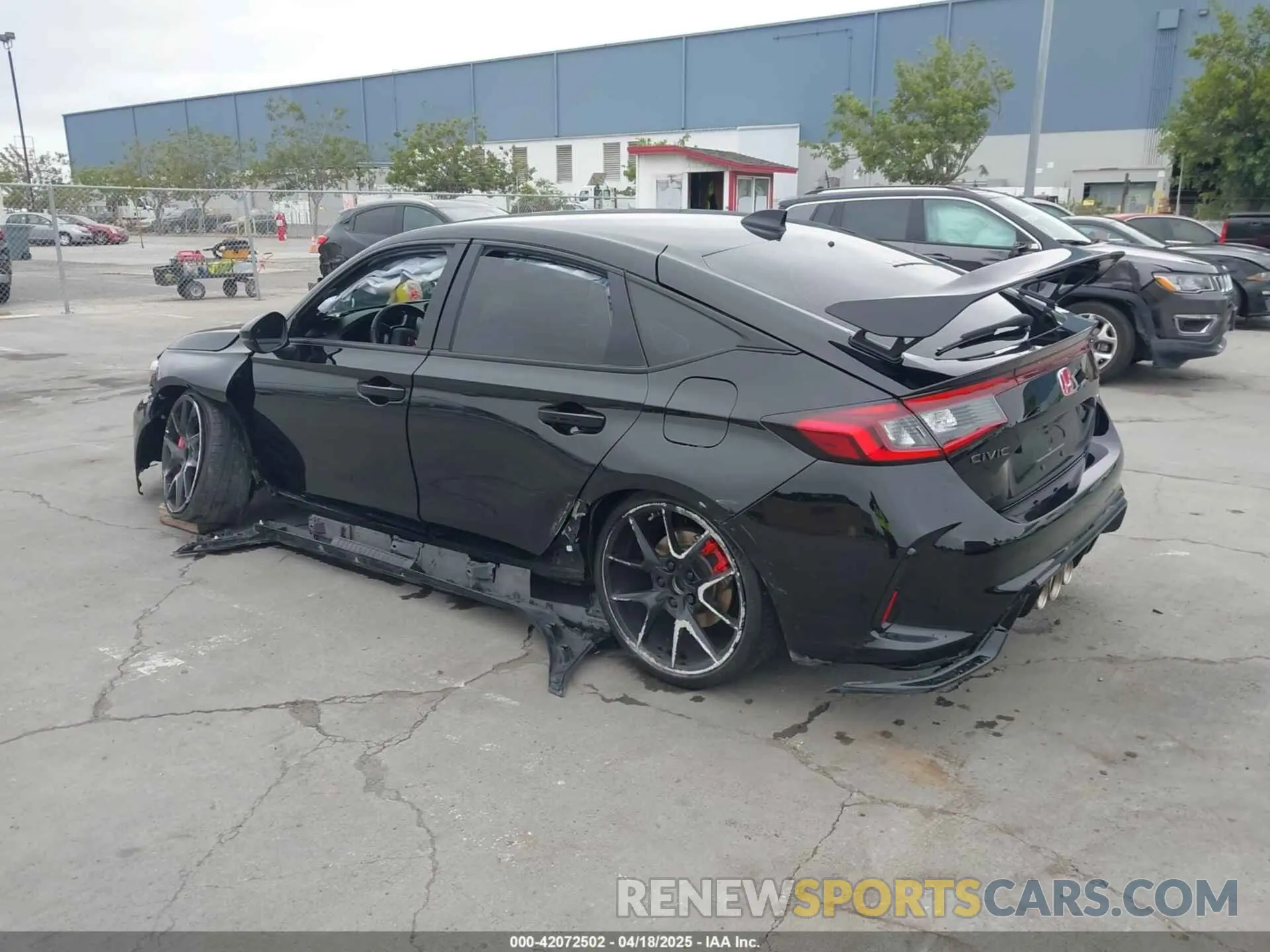3 Фотография поврежденного автомобиля JHMFL5G44PX002339 HONDA CIVIC TYPE R 2023