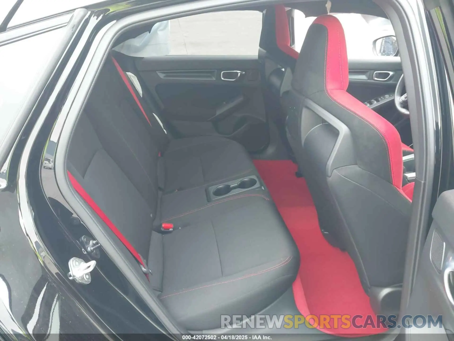 8 Фотография поврежденного автомобиля JHMFL5G44PX002339 HONDA CIVIC TYPE R 2023