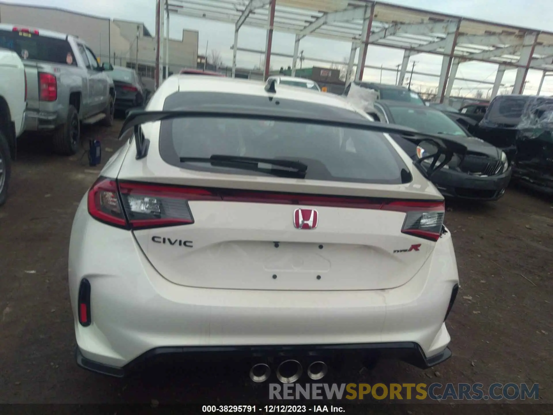 17 Photograph of a damaged car JHMFL5G45PX002284 HONDA CIVIC TYPE R 2023