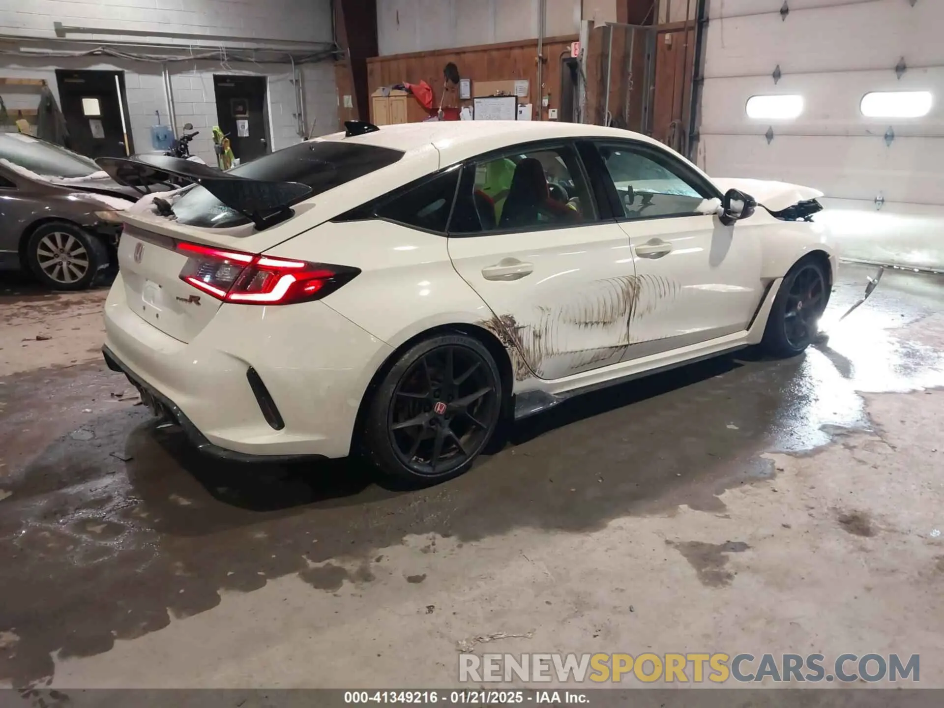 4 Фотография поврежденного автомобиля JHMFL5G40RX003751 HONDA CIVIC TYPE R 2024