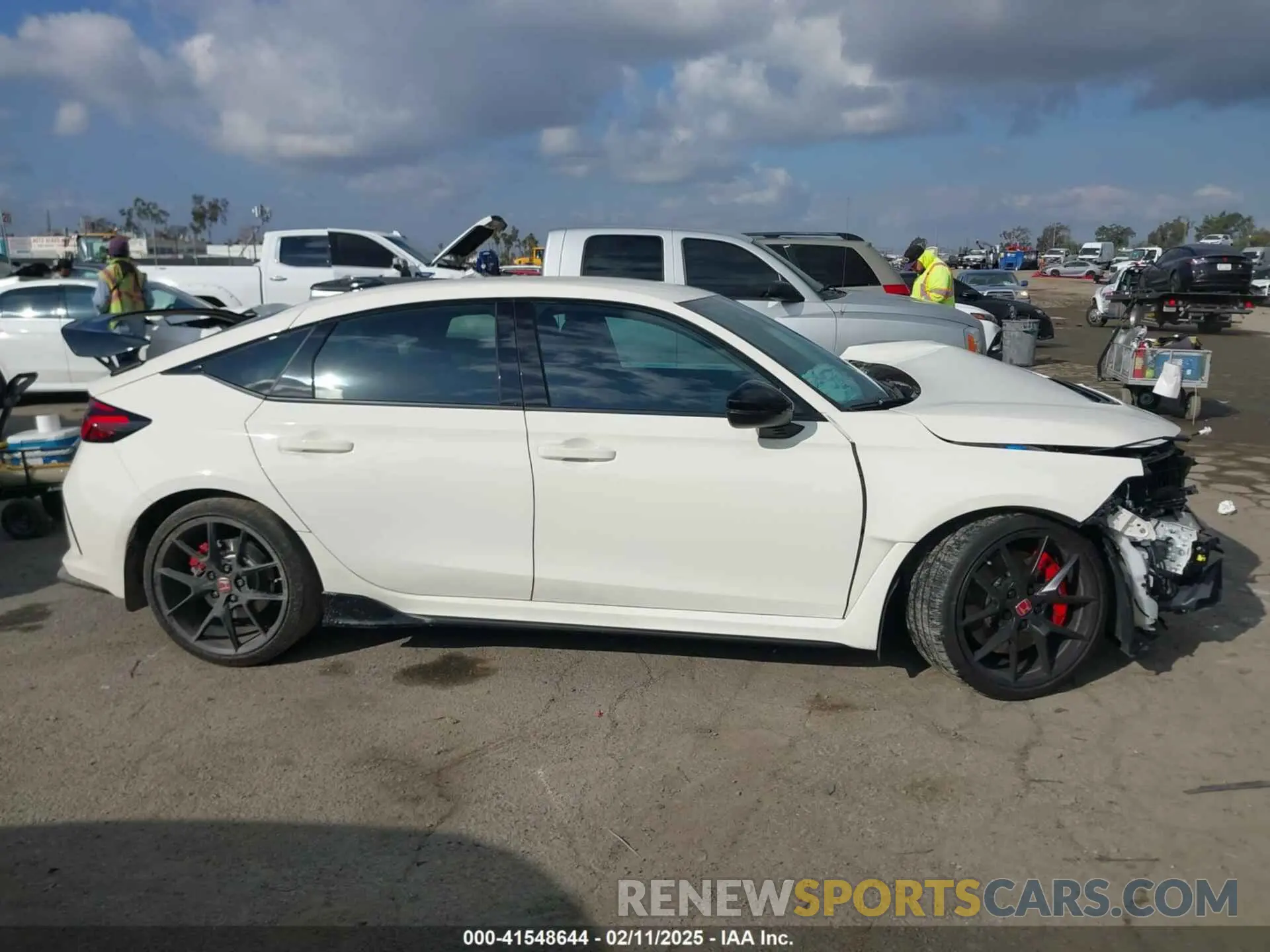 14 Фотография поврежденного автомобиля JHMFL5G42RX003041 HONDA CIVIC TYPE R 2024