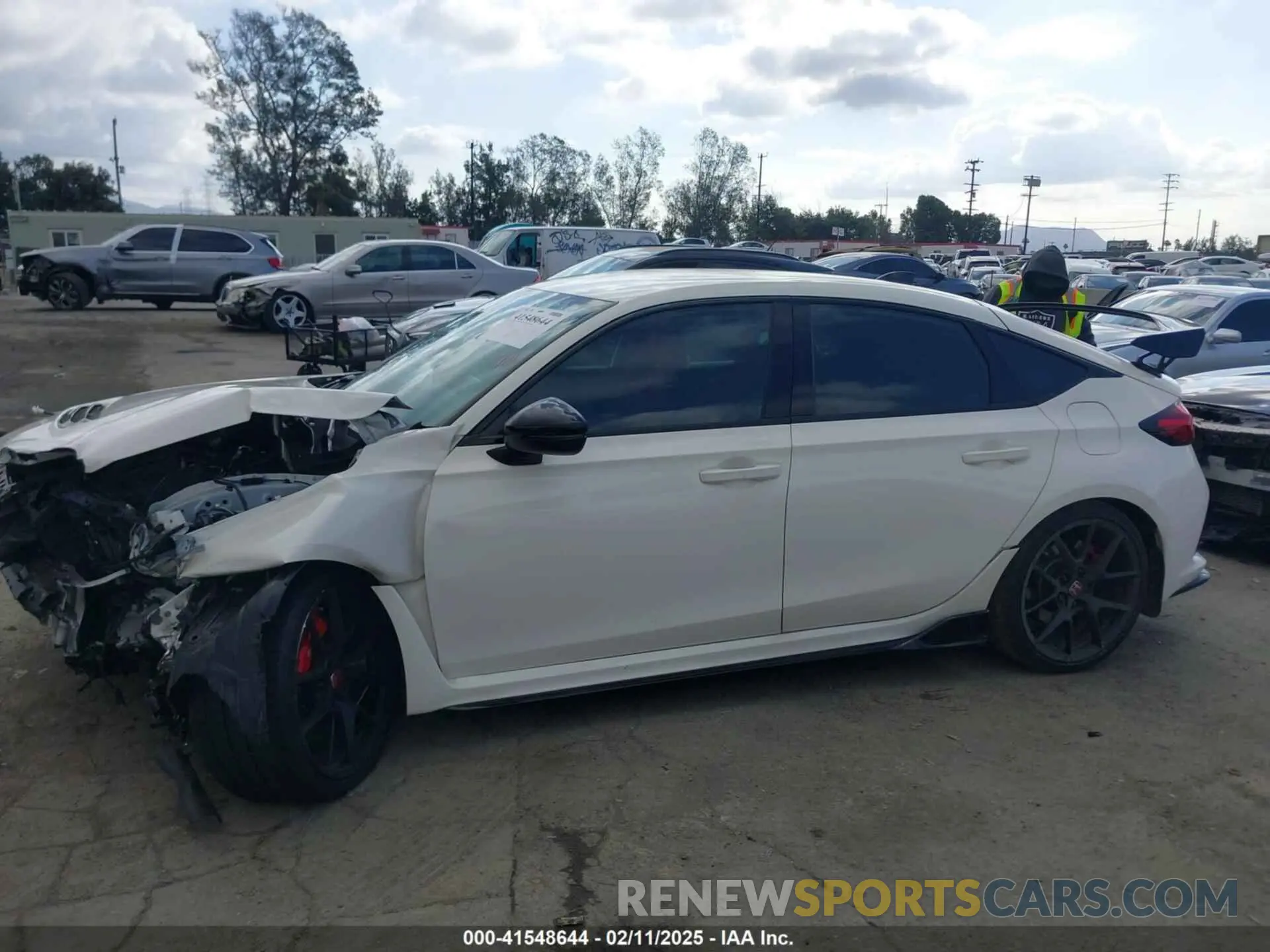 15 Фотография поврежденного автомобиля JHMFL5G42RX003041 HONDA CIVIC TYPE R 2024