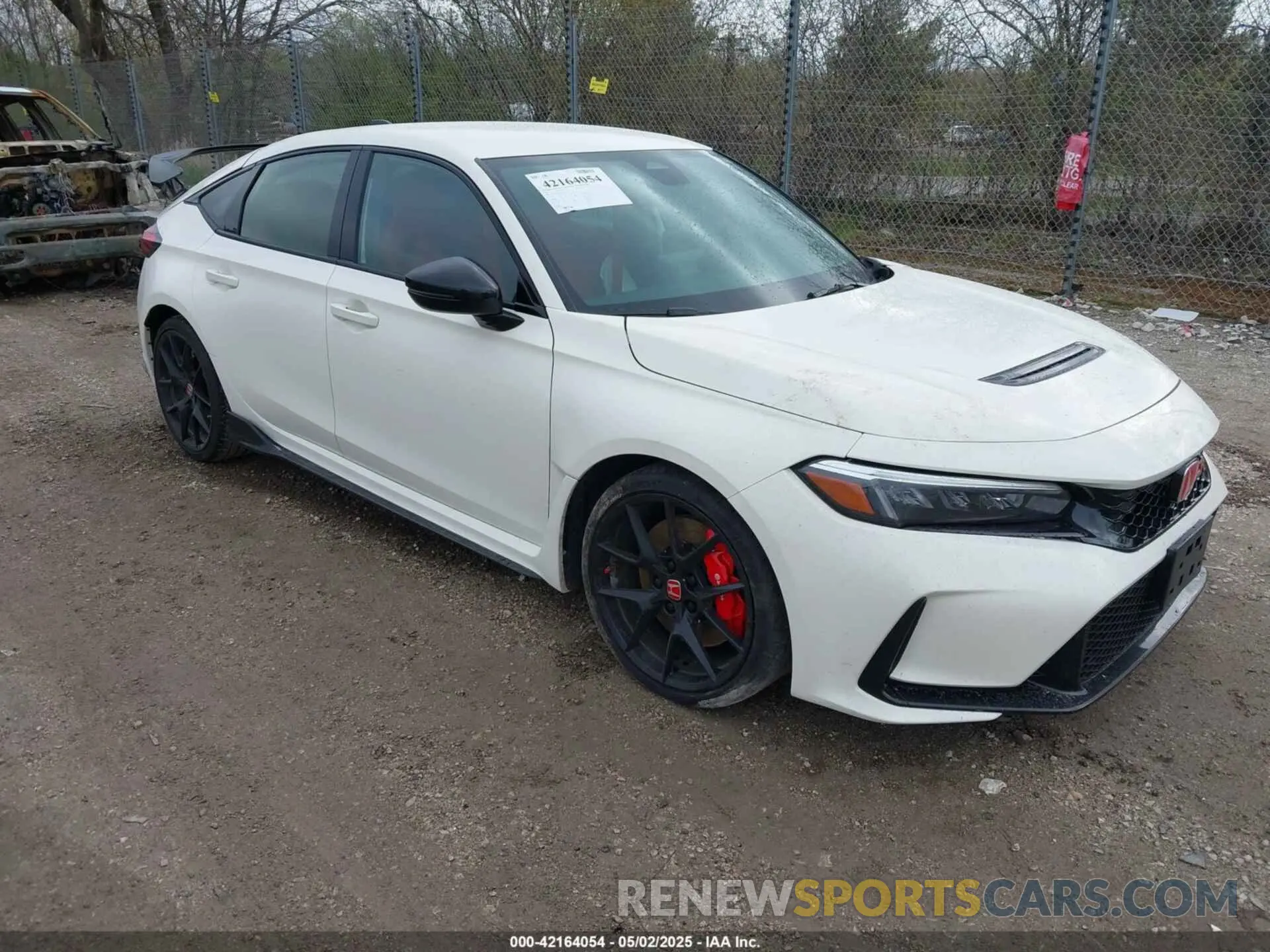 1 Photograph of a damaged car JHMFL5G49RX000945 HONDA CIVIC TYPE R 2024