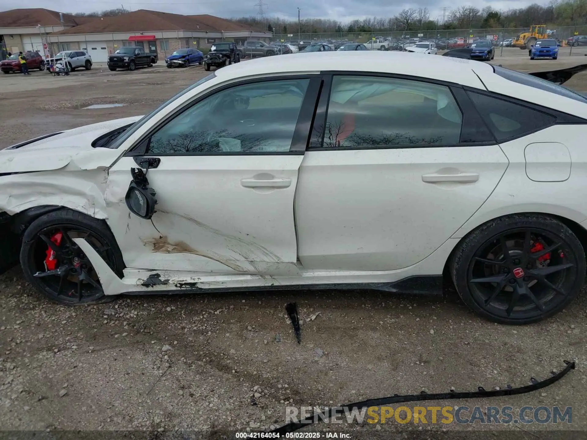14 Photograph of a damaged car JHMFL5G49RX000945 HONDA CIVIC TYPE R 2024