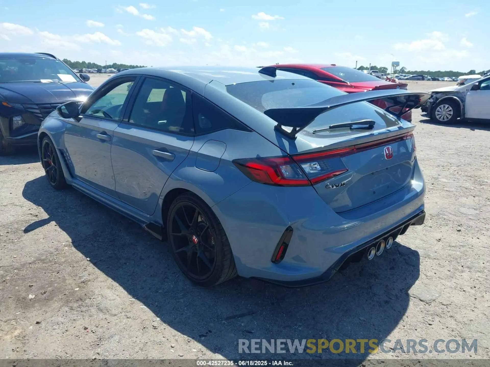 3 Фотография поврежденного автомобиля JHMFL5G4XSX003066 HONDA CIVIC TYPE R 2025