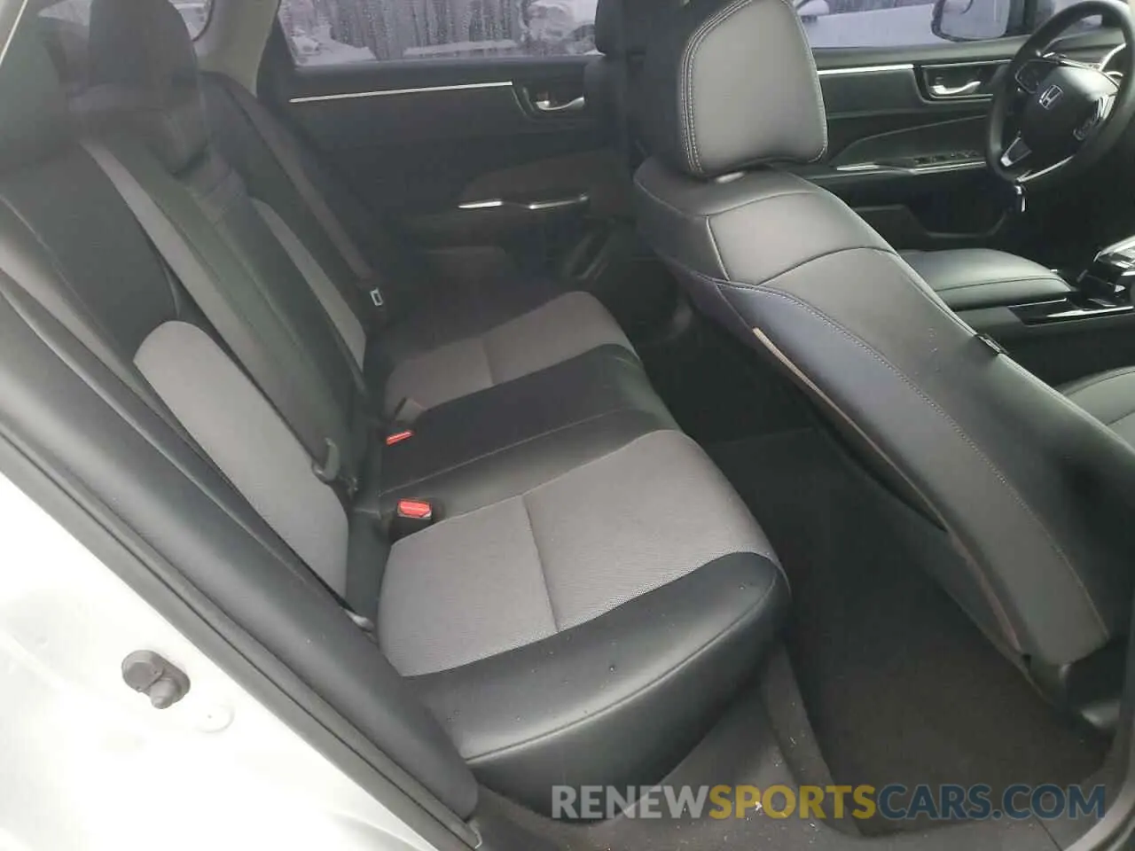 11 Фотография поврежденного автомобиля JHMZC5F14KC001972 HONDA CLARITY 2019