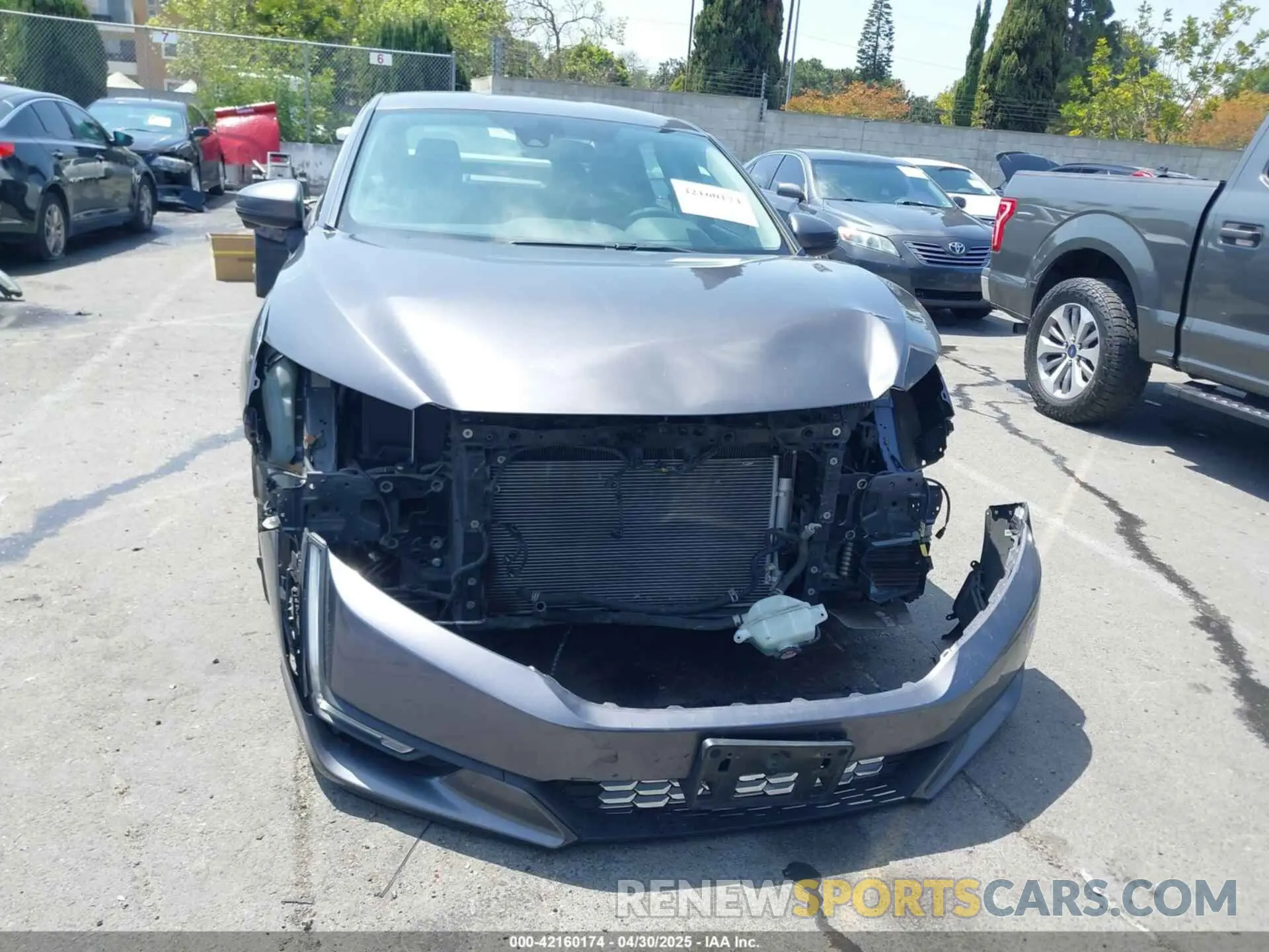13 Photograph of a damaged car JHMZC5F11KC003078 HONDA CLARITY PLUG-IN HYBRID 2019