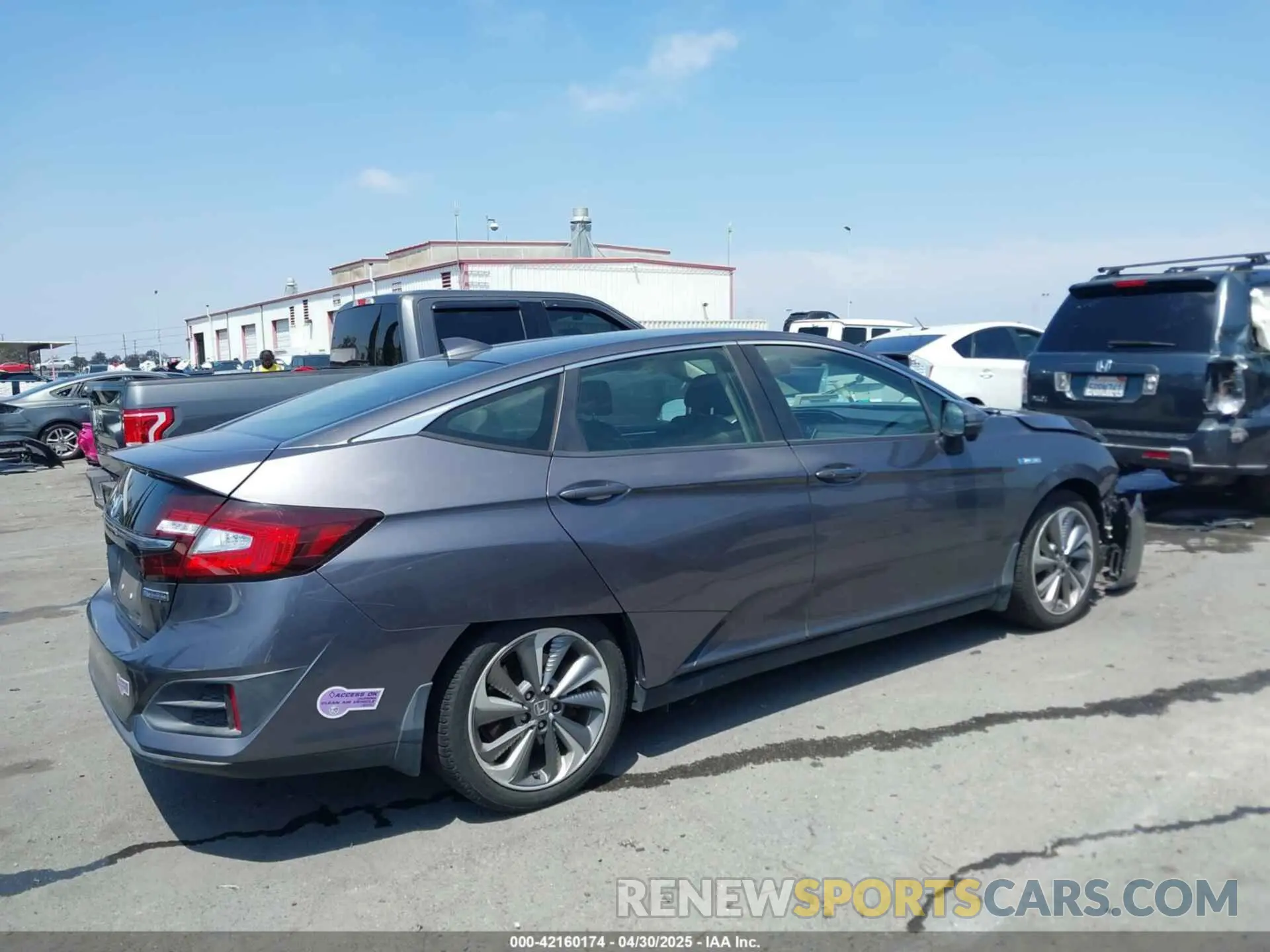 14 Photograph of a damaged car JHMZC5F11KC003078 HONDA CLARITY PLUG-IN HYBRID 2019