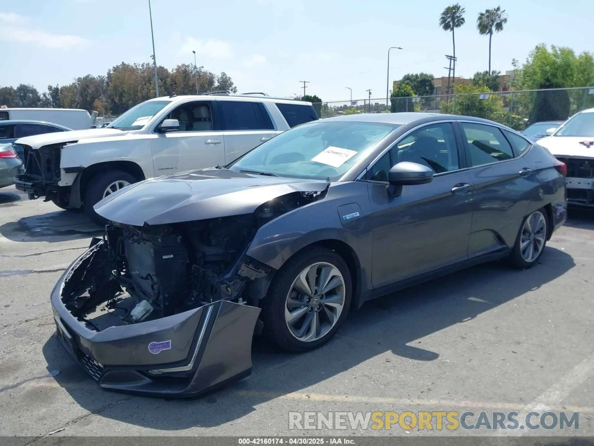 2 Photograph of a damaged car JHMZC5F11KC003078 HONDA CLARITY PLUG-IN HYBRID 2019