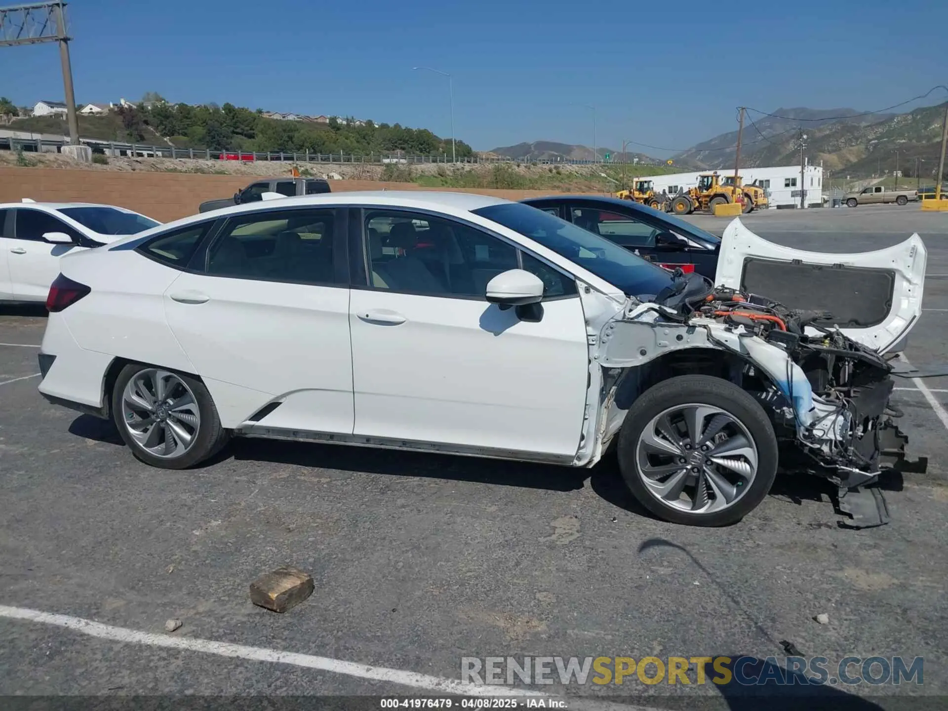 14 Photograph of a damaged car JHMZC5F15KC004170 HONDA CLARITY PLUG-IN HYBRID 2019