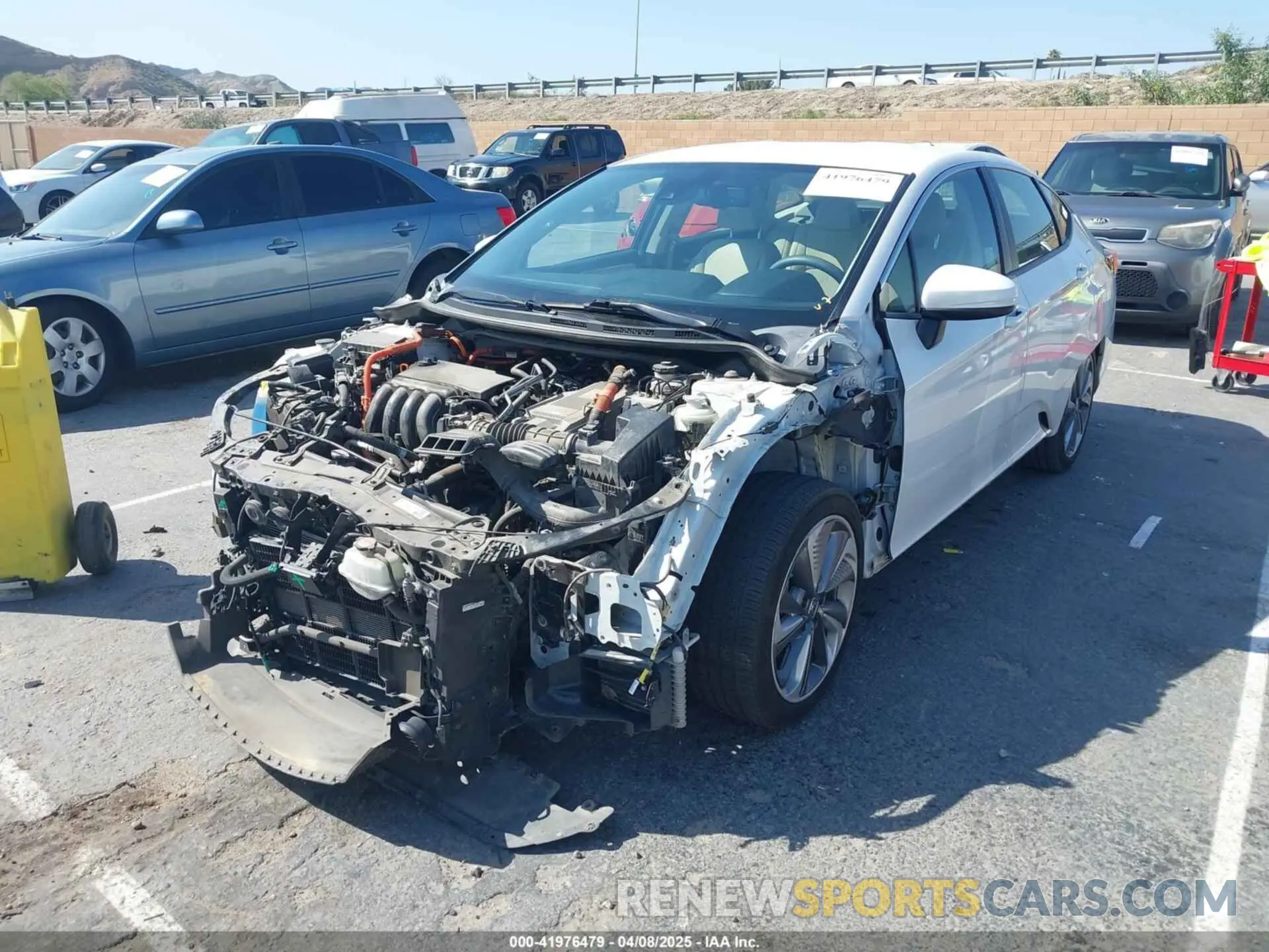 2 Photograph of a damaged car JHMZC5F15KC004170 HONDA CLARITY PLUG-IN HYBRID 2019