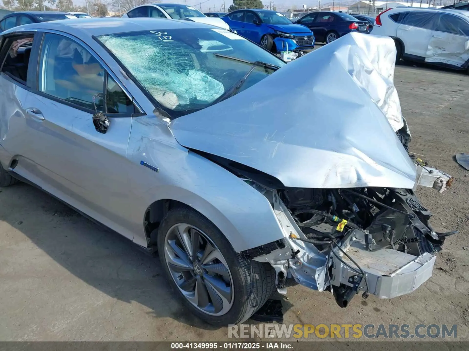 12 Фотография поврежденного автомобиля JHMZC5F33KC003701 HONDA CLARITY PLUG-IN HYBRID 2019