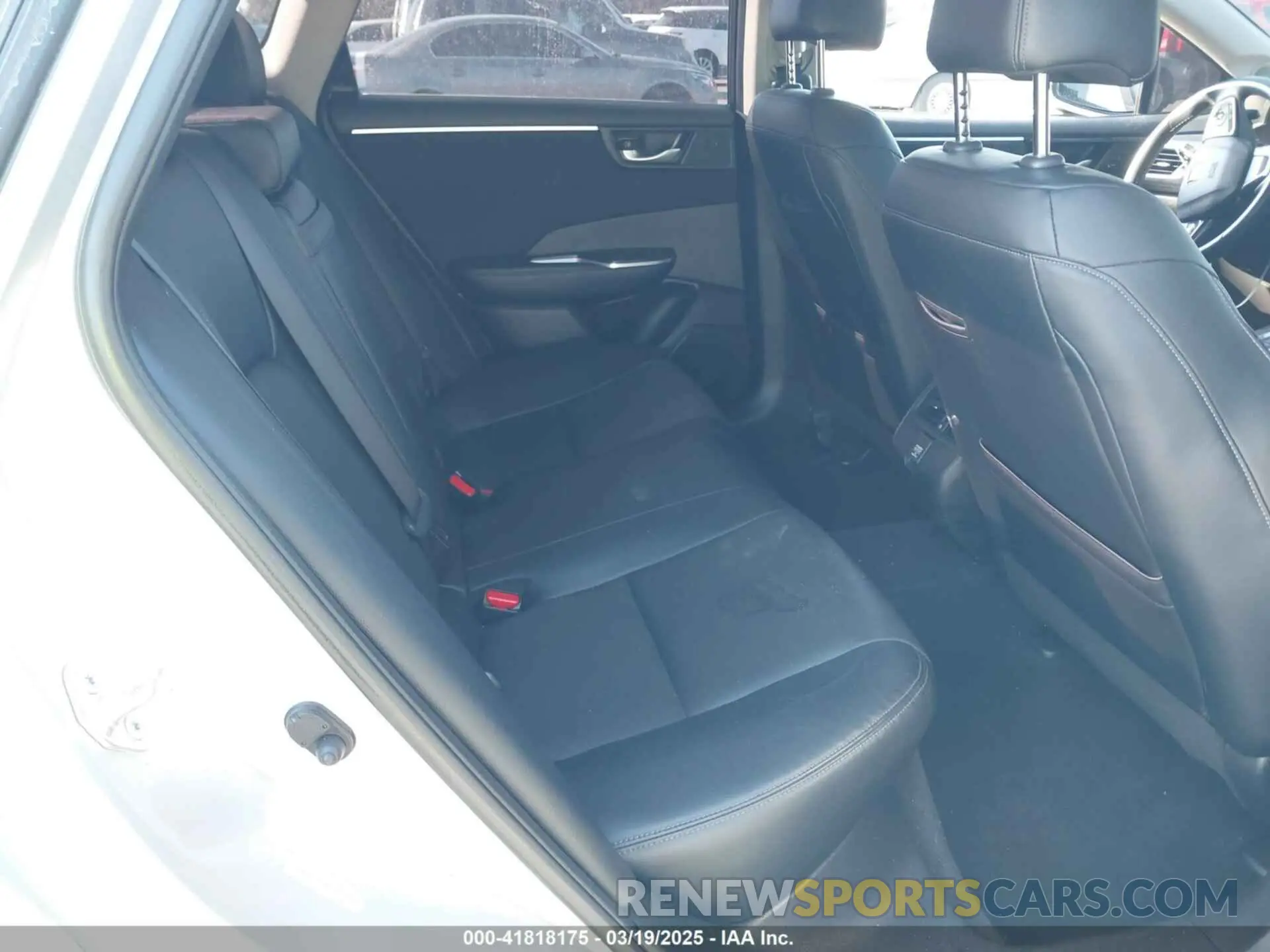 8 Фотография поврежденного автомобиля JHMZC5F38KC003399 HONDA CLARITY PLUG-IN HYBRID 2019