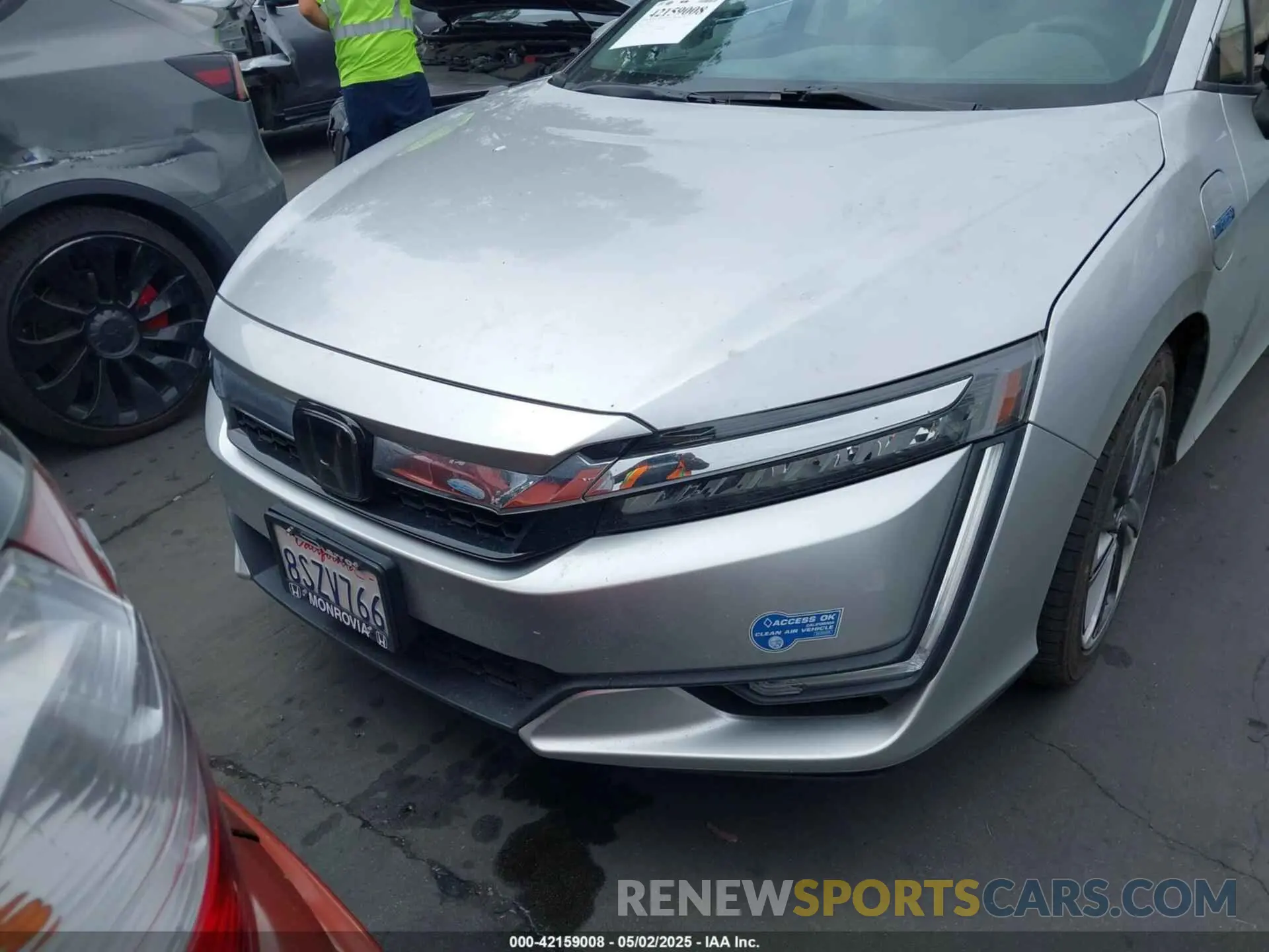 12 Photograph of a damaged car JHMZC5F16LC002204 HONDA CLARITY PLUG-IN HYBRID 2020