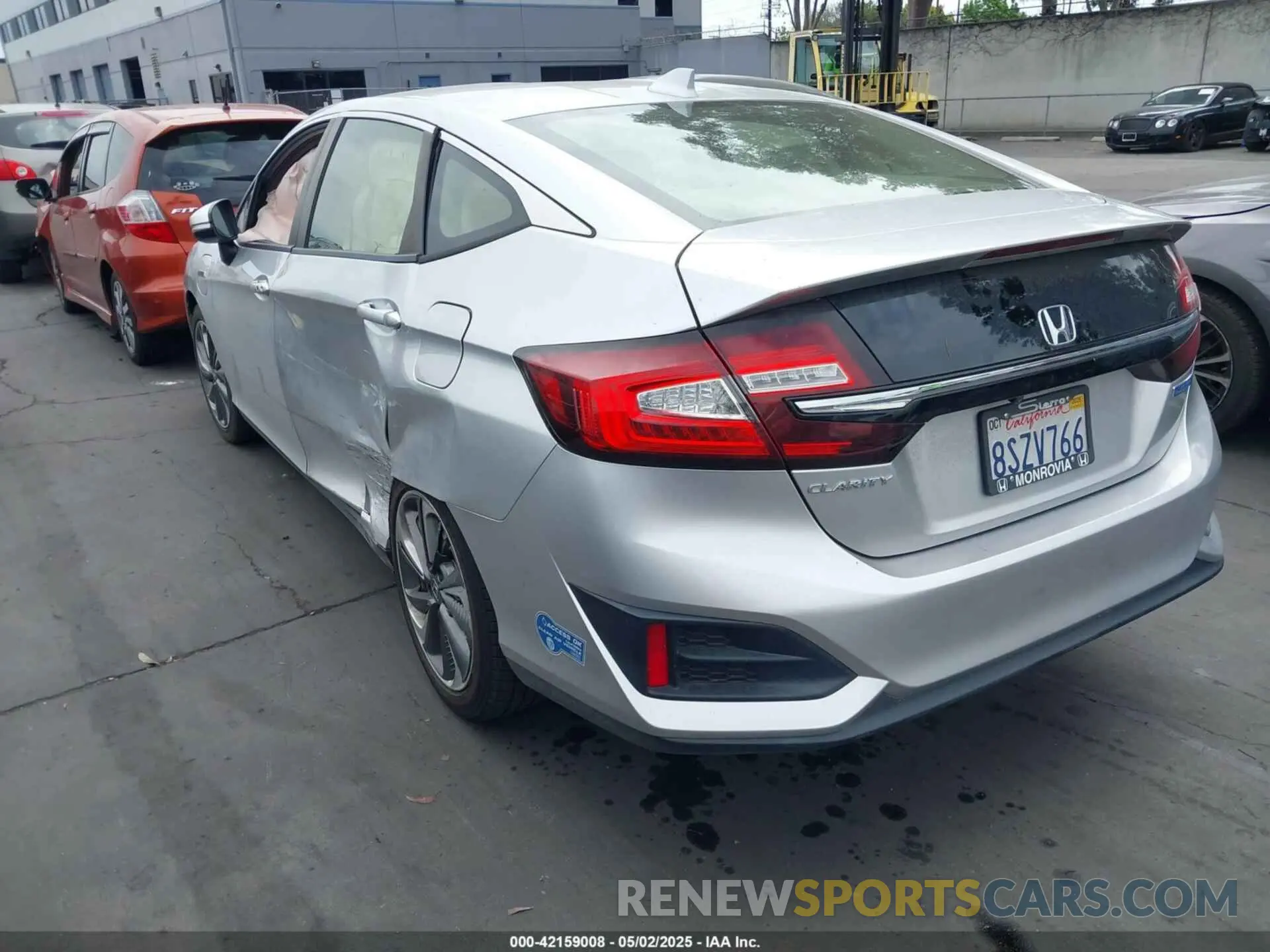 3 Photograph of a damaged car JHMZC5F16LC002204 HONDA CLARITY PLUG-IN HYBRID 2020