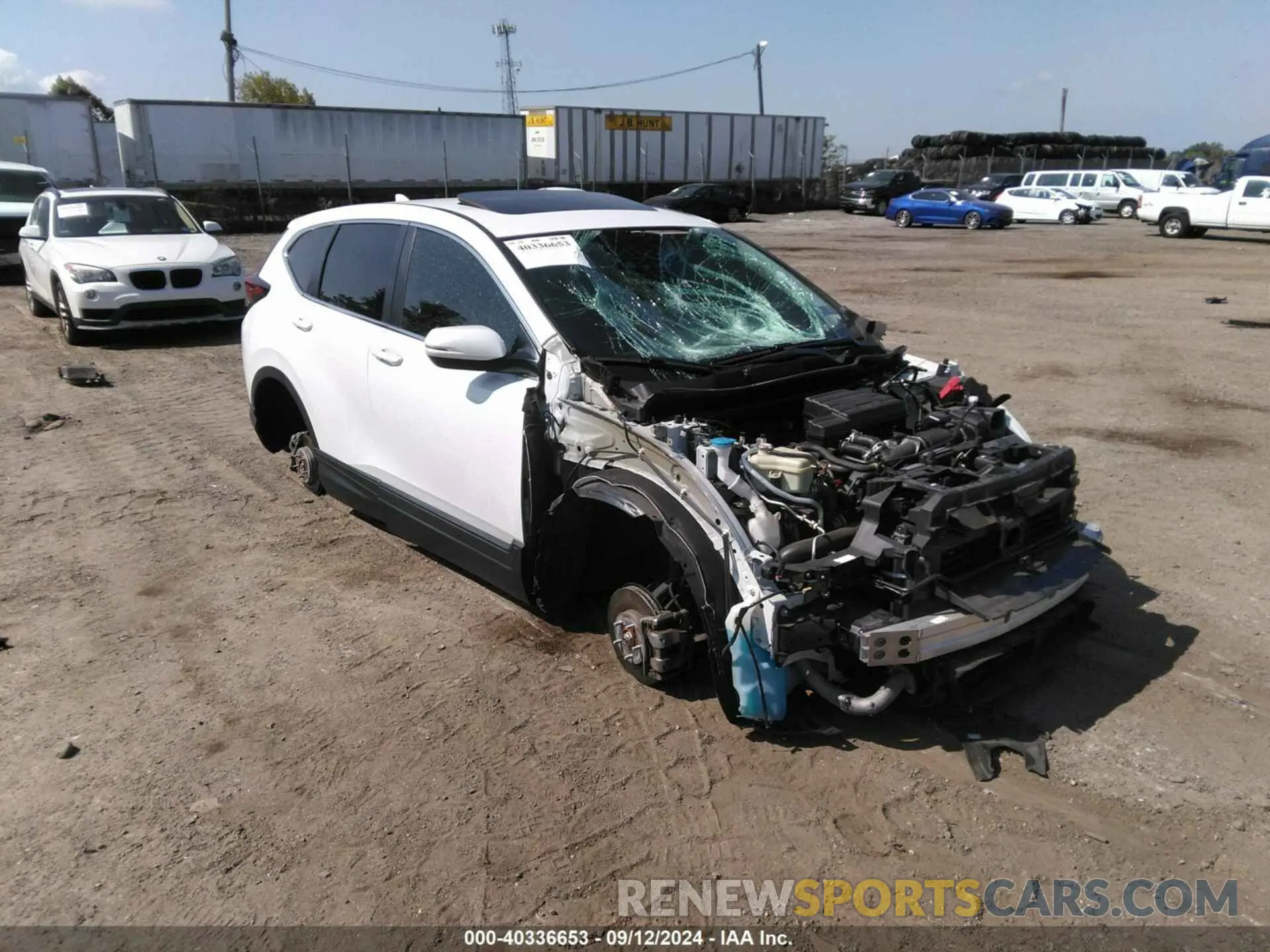 1 Photograph of a damaged car 2HKRW2H57HH615502 HONDA CR-V 2017