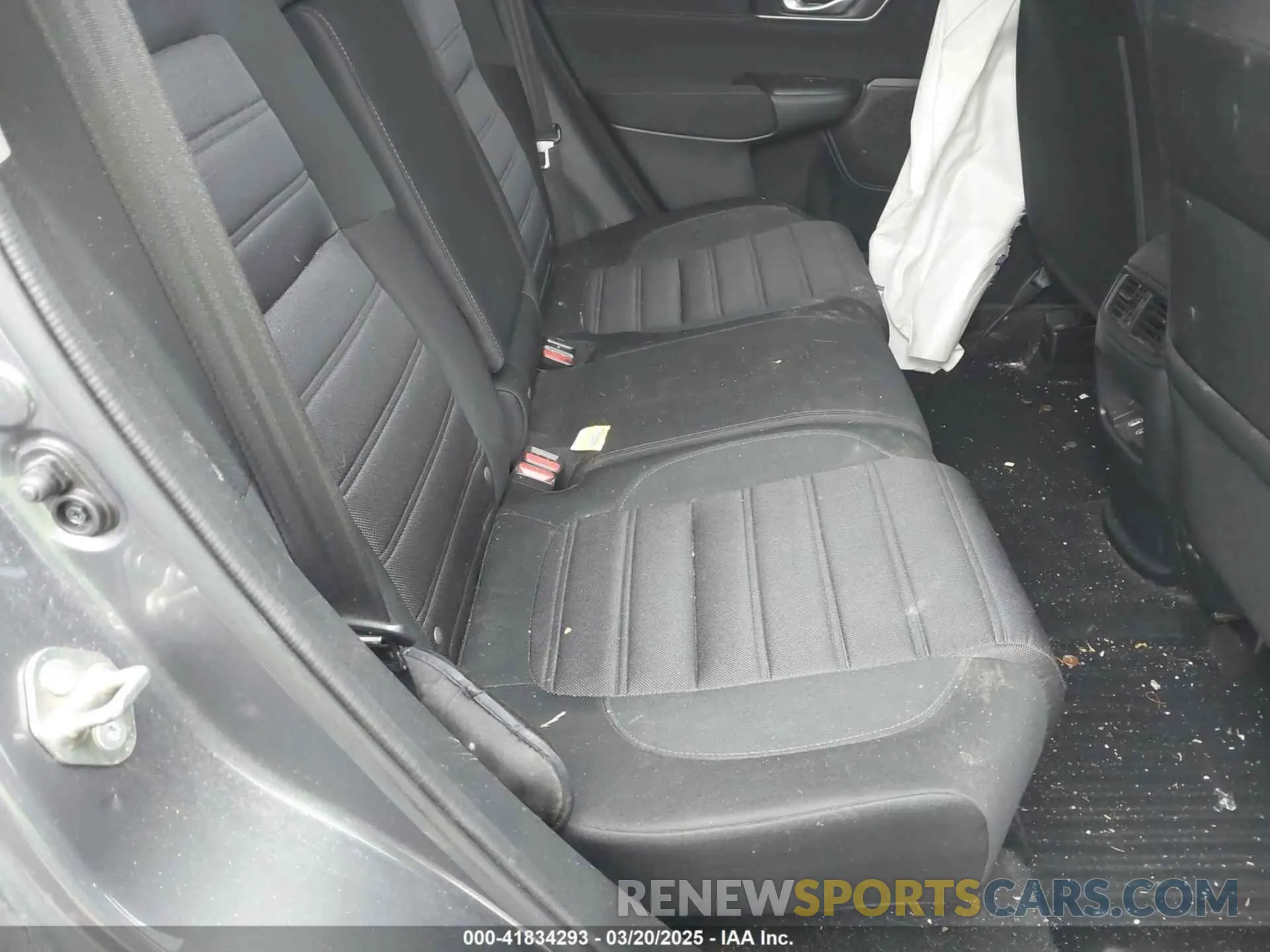 8 Photograph of a damaged car 2HKRW1H51KH516045 HONDA CR-V 2019