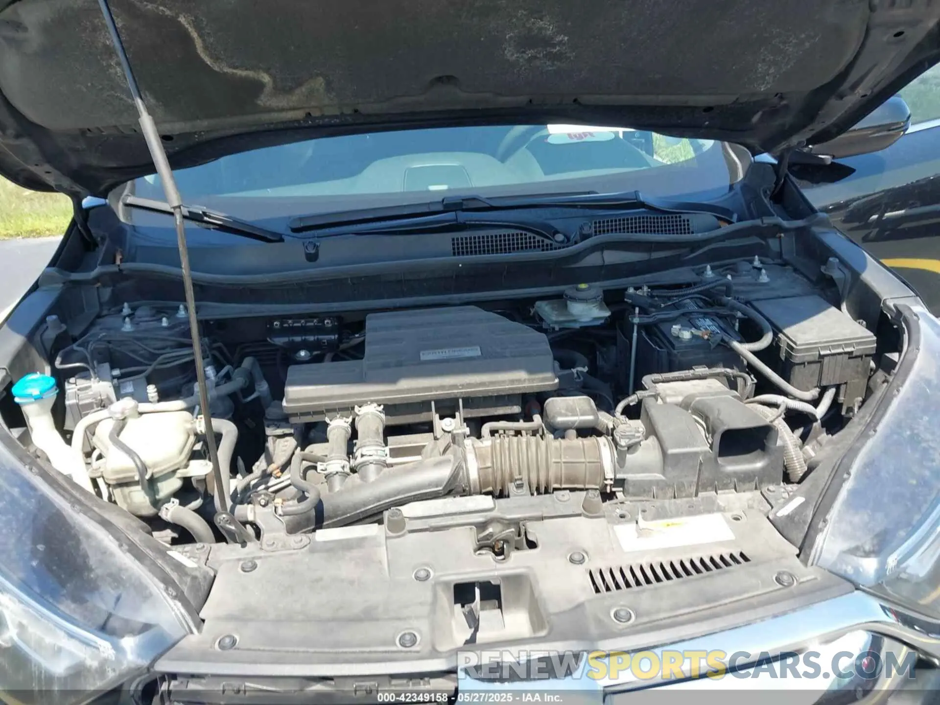 10 Photograph of a damaged car 2HKRW1H55KH504240 HONDA CR-V 2019