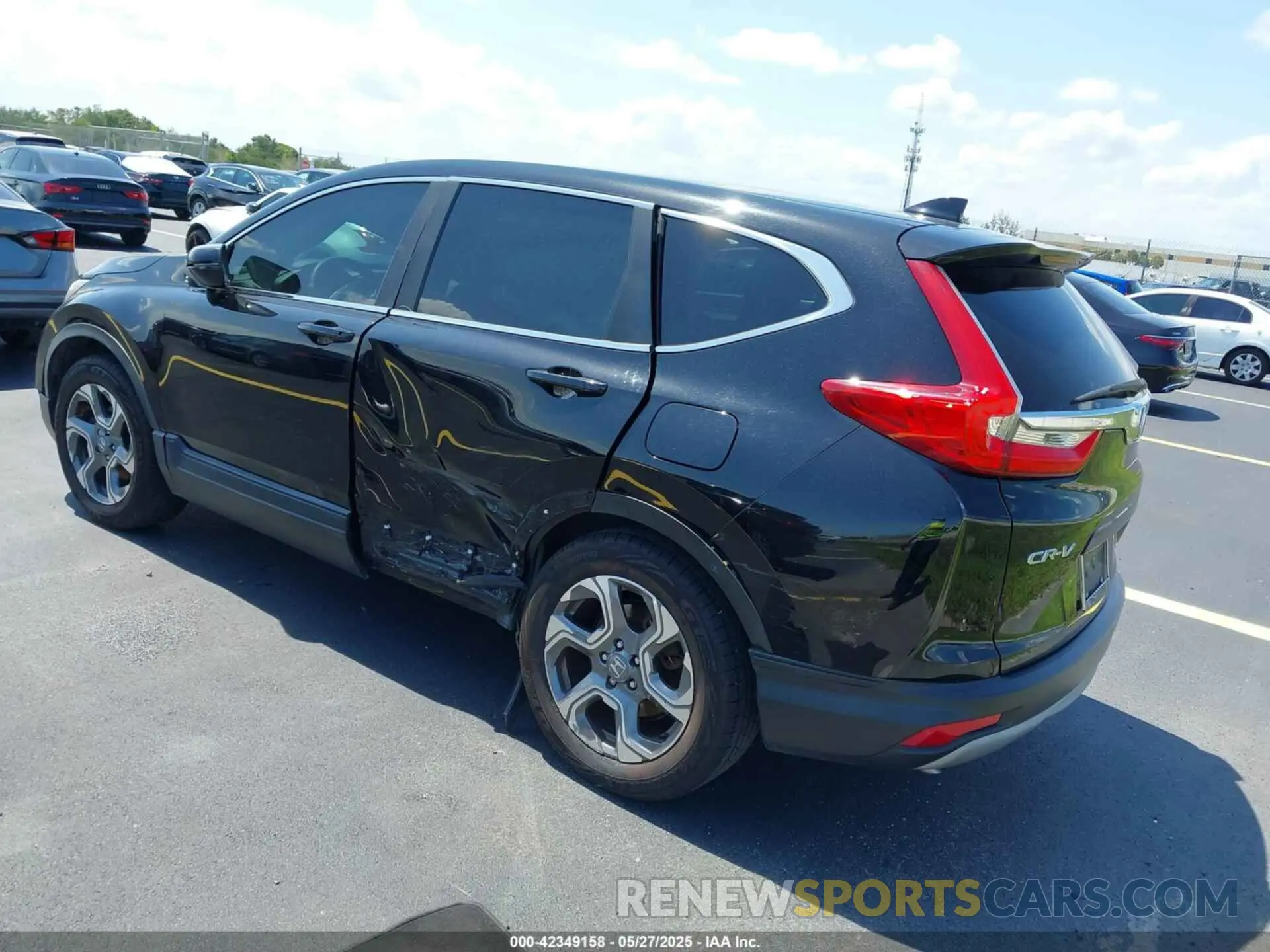 3 Photograph of a damaged car 2HKRW1H55KH504240 HONDA CR-V 2019