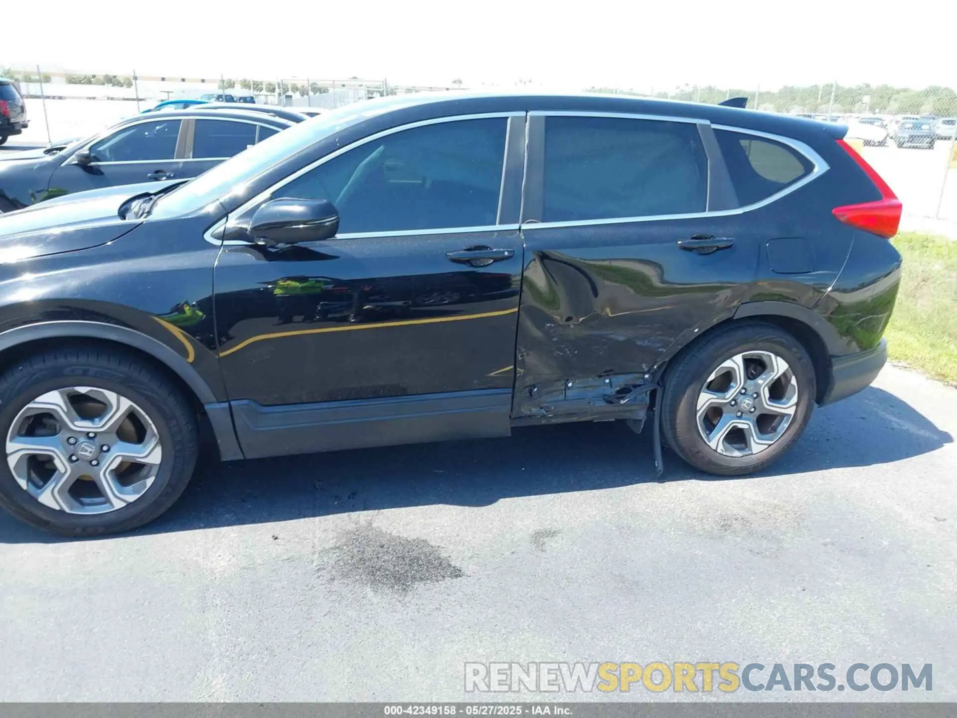 6 Photograph of a damaged car 2HKRW1H55KH504240 HONDA CR-V 2019