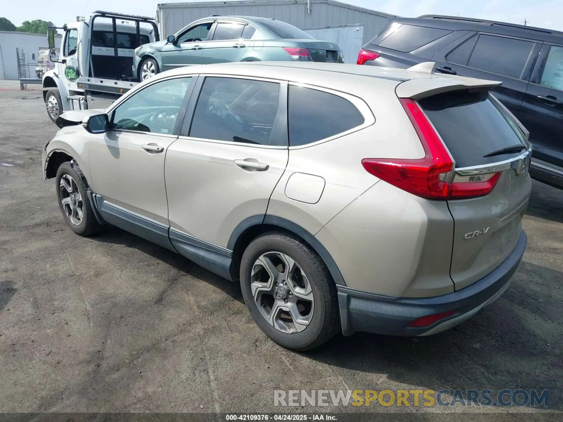 3 Photograph of a damaged car 2HKRW1H59KH502832 HONDA CR-V 2019