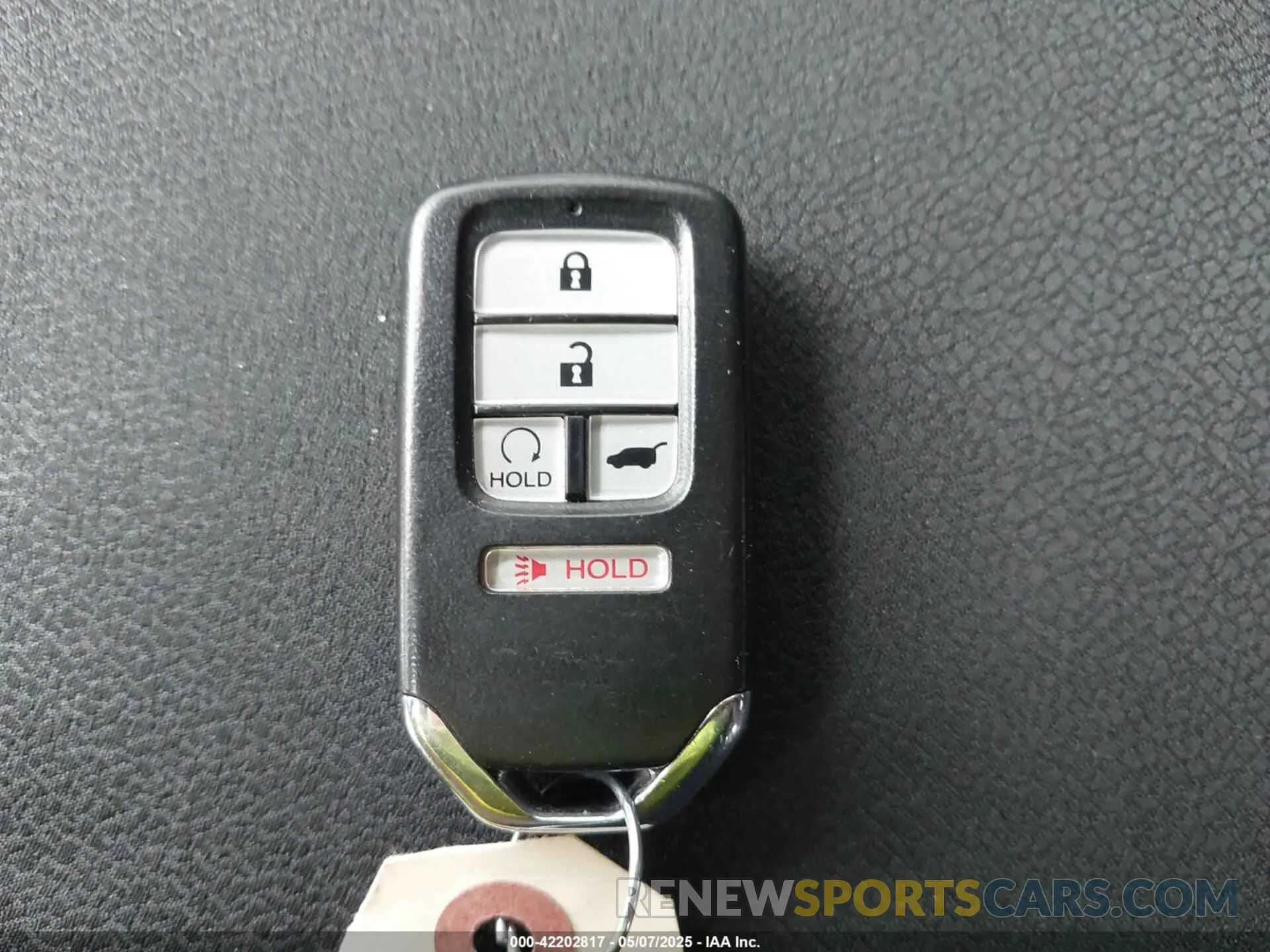 11 Photograph of a damaged car 2HKRW2H52KH616497 HONDA CR-V 2019