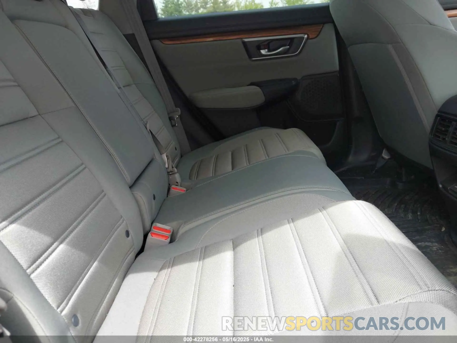 8 Фотография поврежденного автомобиля 2HKRW2H54KH657262 HONDA CR-V 2019