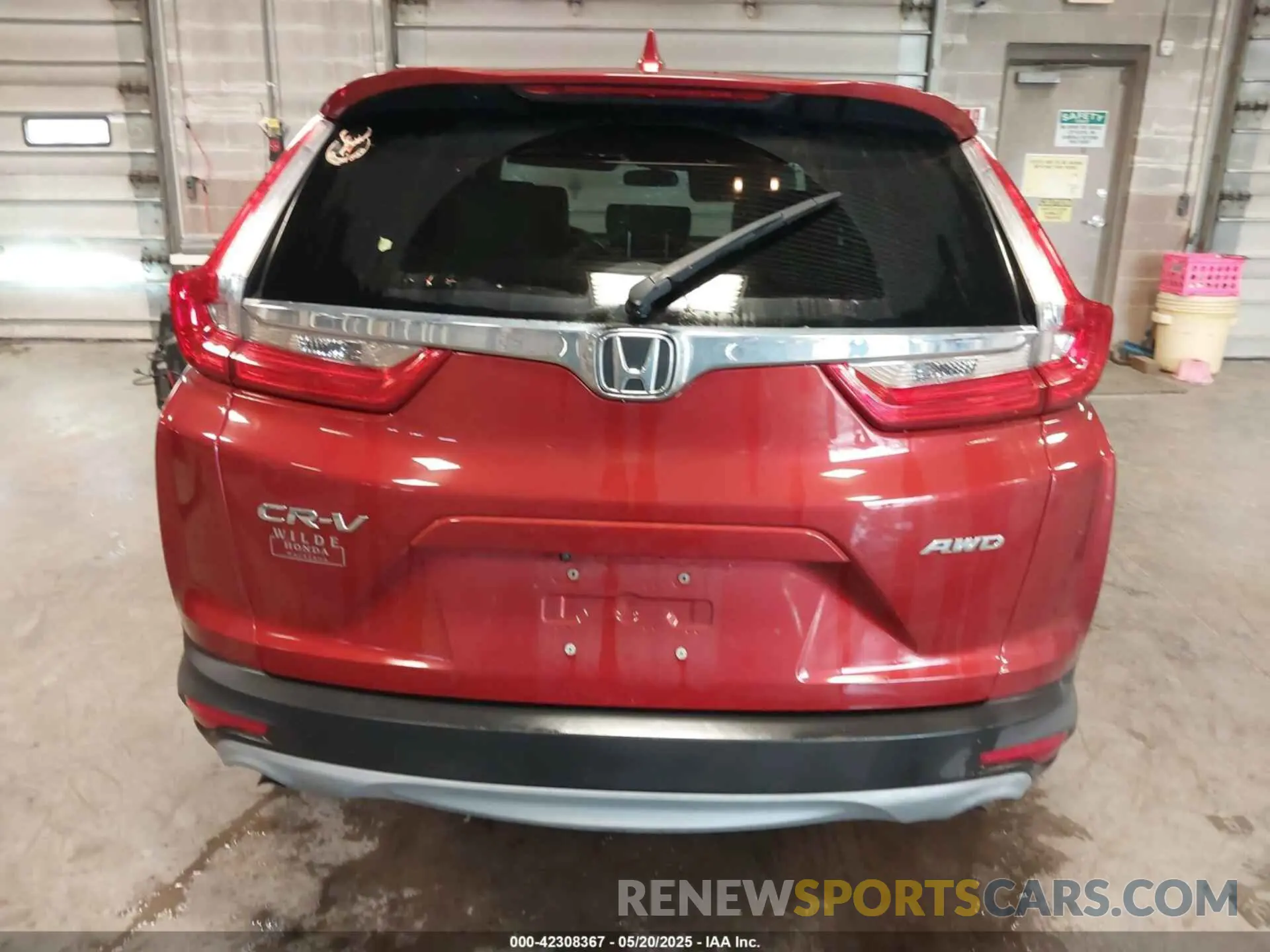 16 Photograph of a damaged car 2HKRW2H57KH604457 HONDA CR-V 2019