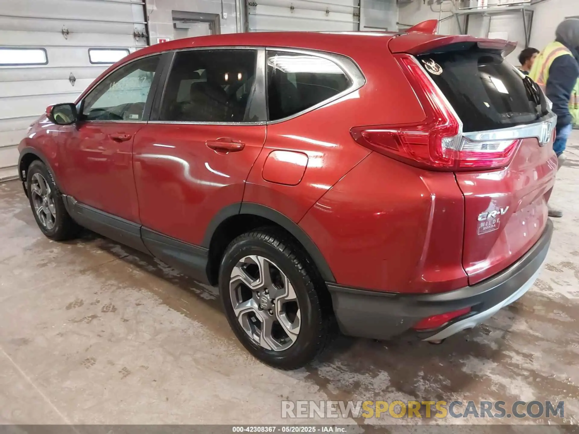 3 Photograph of a damaged car 2HKRW2H57KH604457 HONDA CR-V 2019