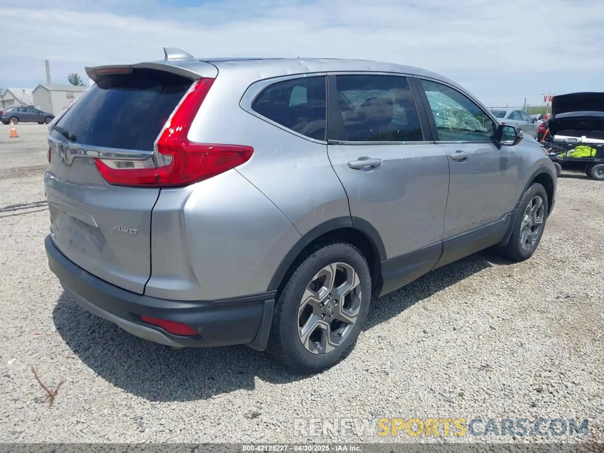 4 Photograph of a damaged car 2HKRW2H59KH665390 HONDA CR-V 2019