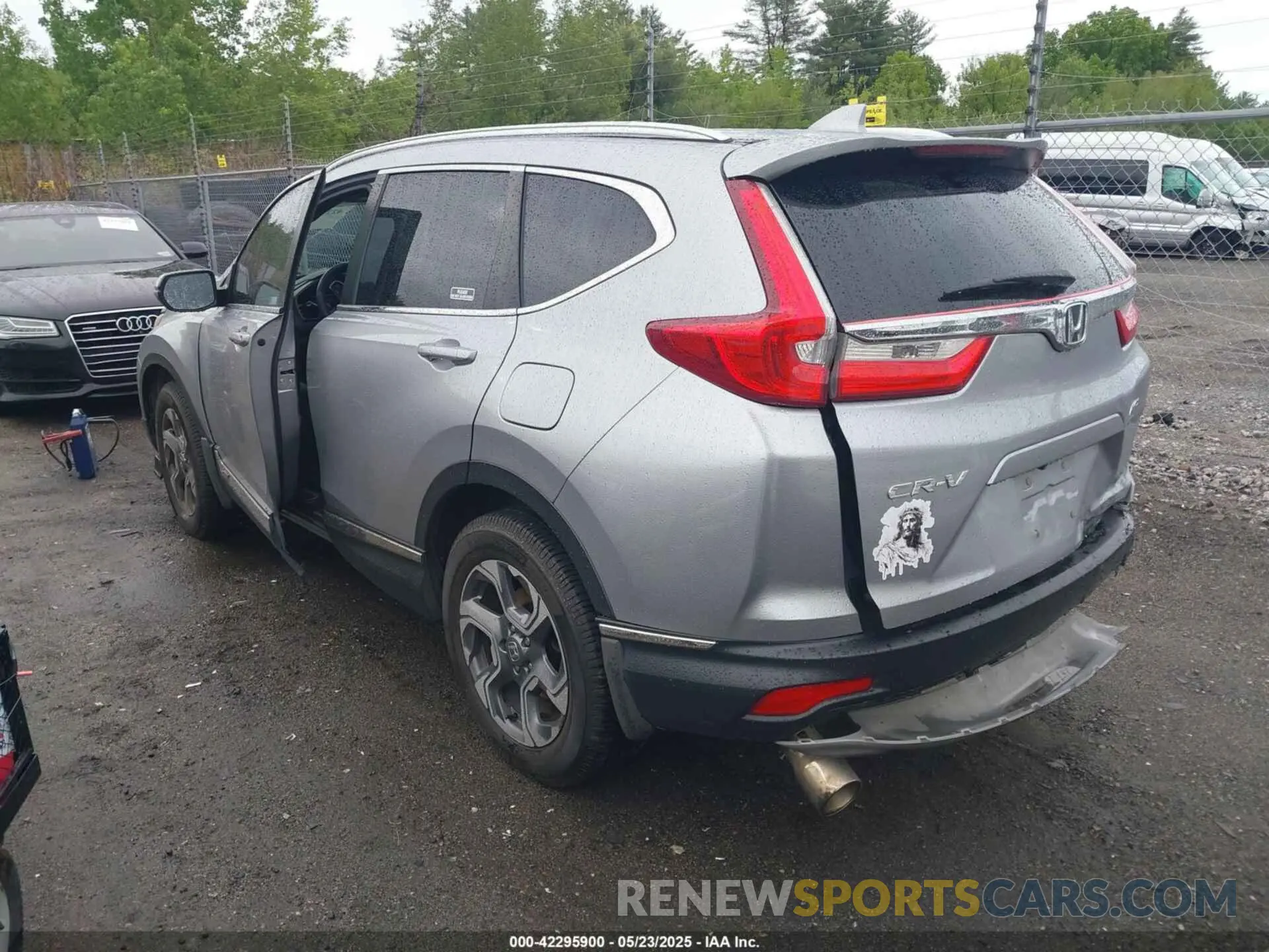 3 Фотография поврежденного автомобиля 2HKRW2H5XKH662272 HONDA CR-V 2019
