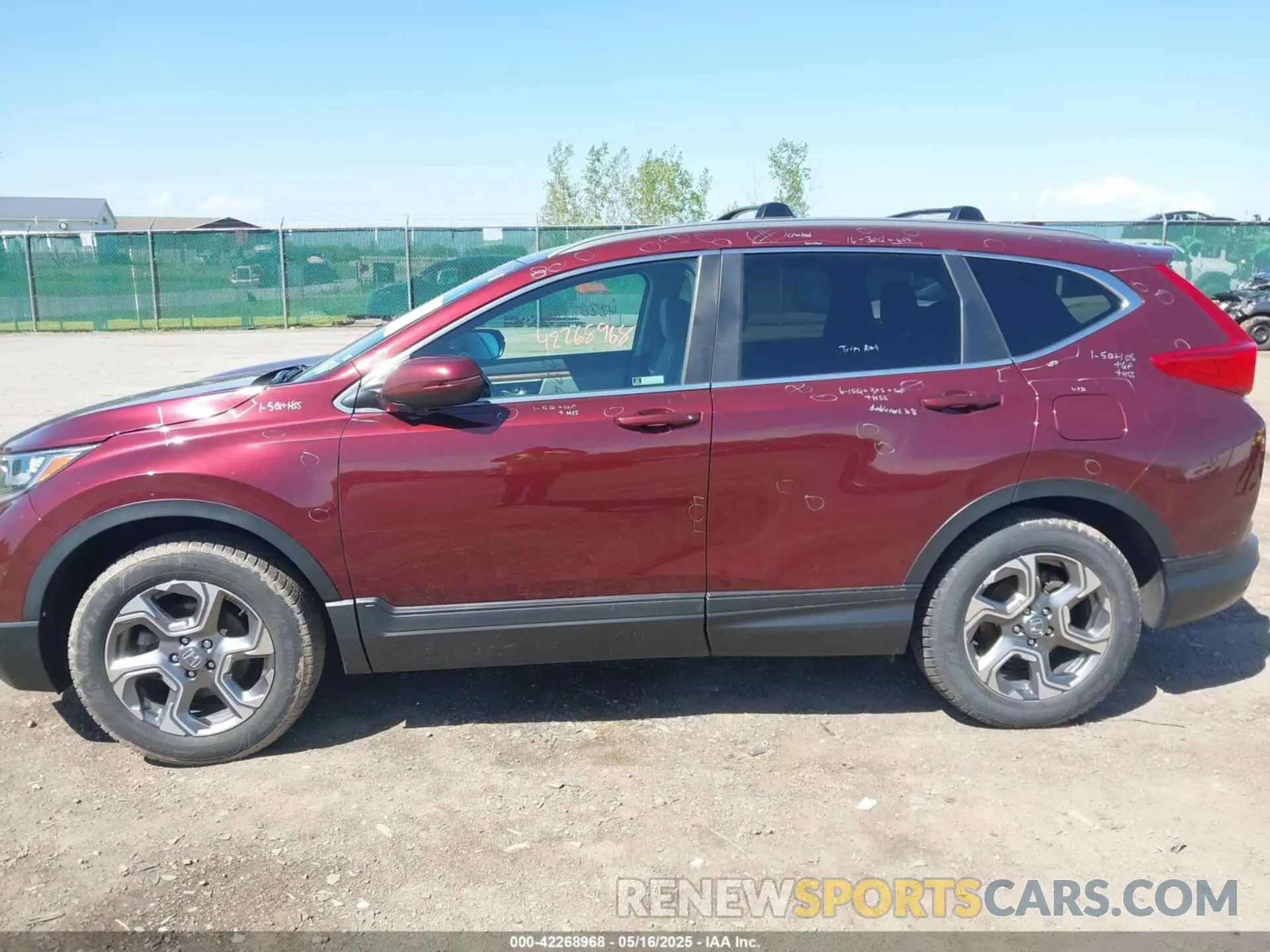 15 Photograph of a damaged car 2HKRW2H5XKH670288 HONDA CR-V 2019