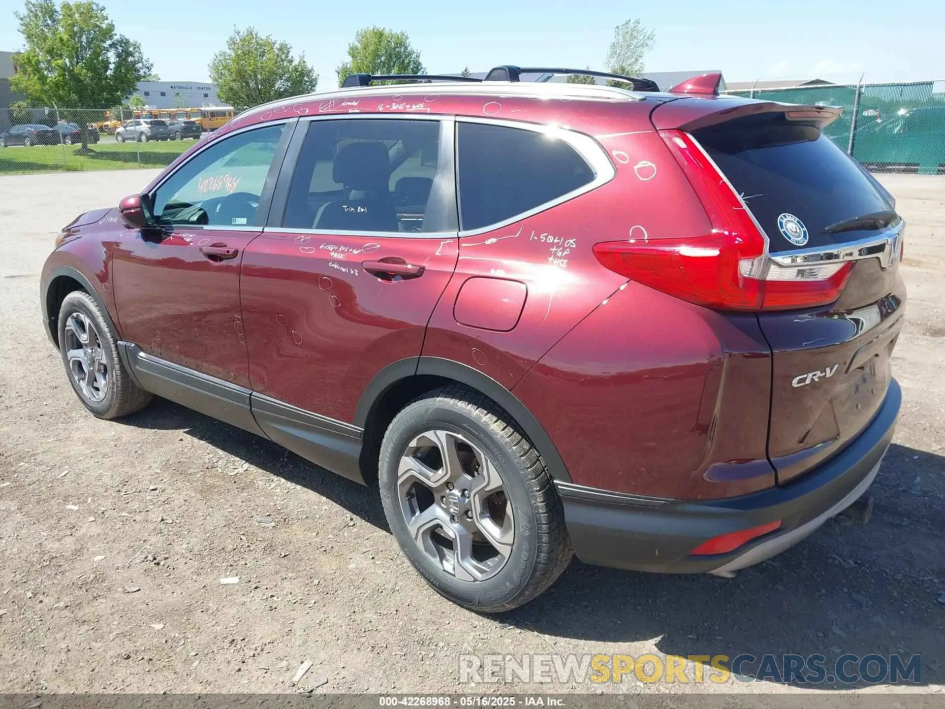 3 Photograph of a damaged car 2HKRW2H5XKH670288 HONDA CR-V 2019