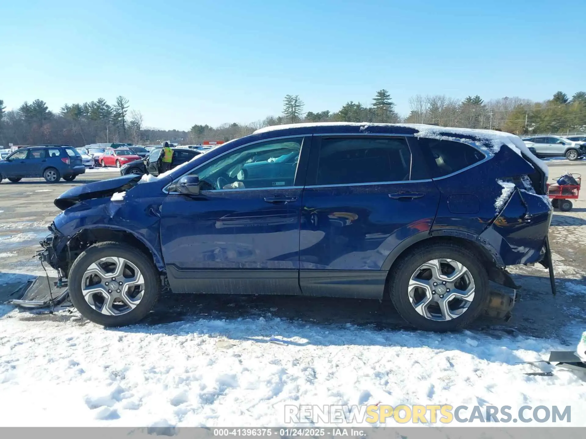 14 Photograph of a damaged car 2HKRW2H80KH643675 HONDA CR-V 2019