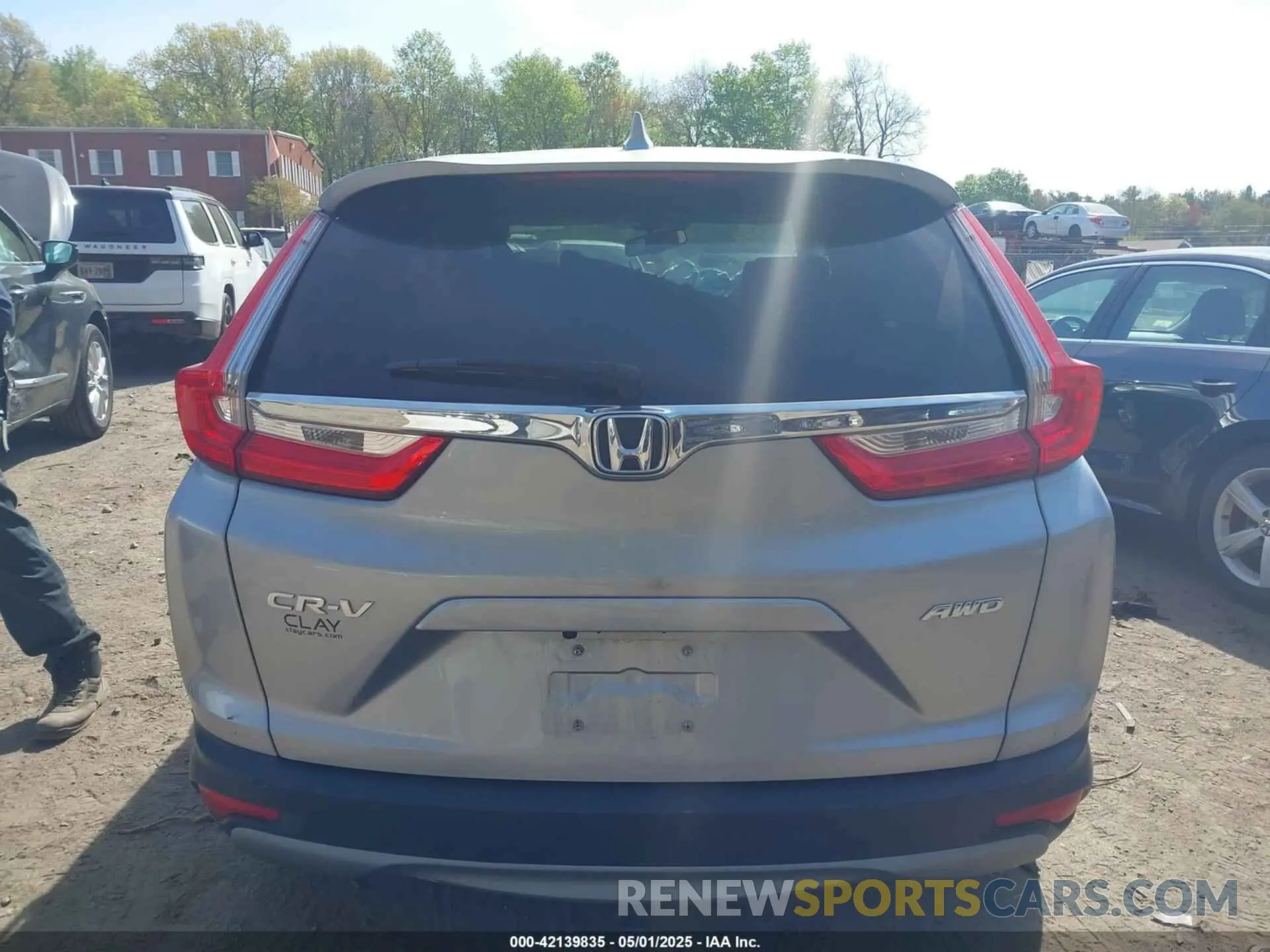17 Фотография поврежденного автомобиля 2HKRW2H81KH607638 HONDA CR-V 2019