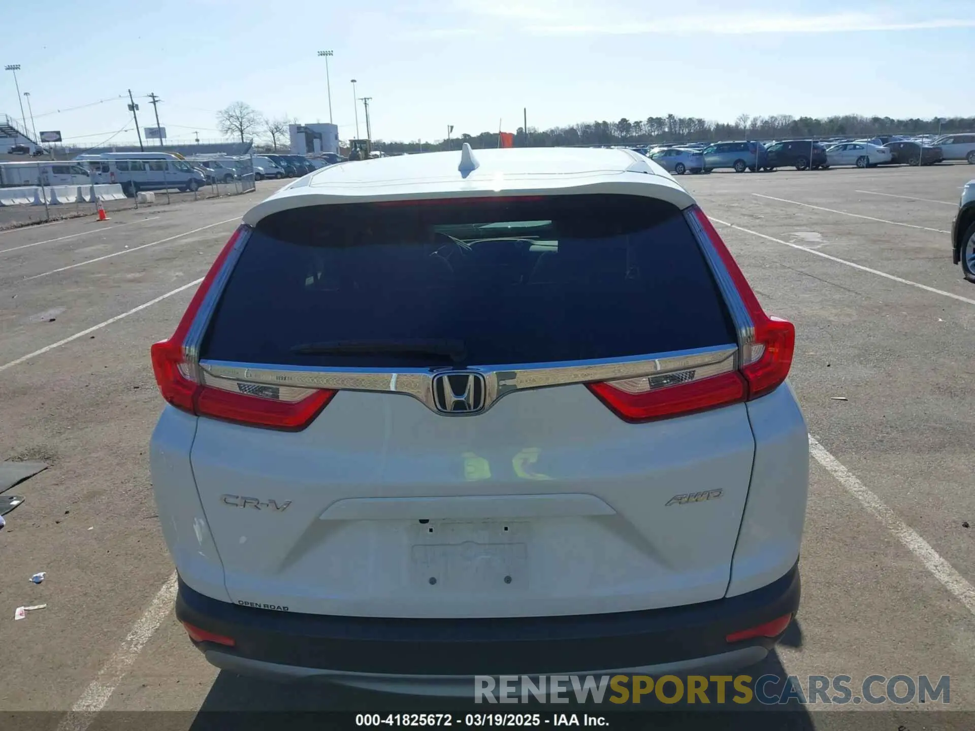 17 Фотография поврежденного автомобиля 2HKRW2H81KH612368 HONDA CR-V 2019