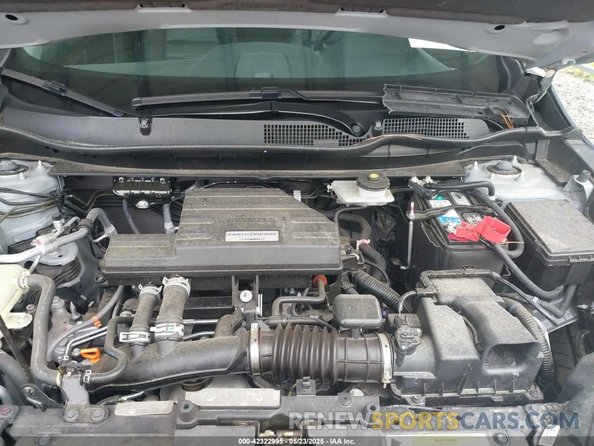 10 Photograph of a damaged car 2HKRW2H83KH614865 HONDA CR-V 2019