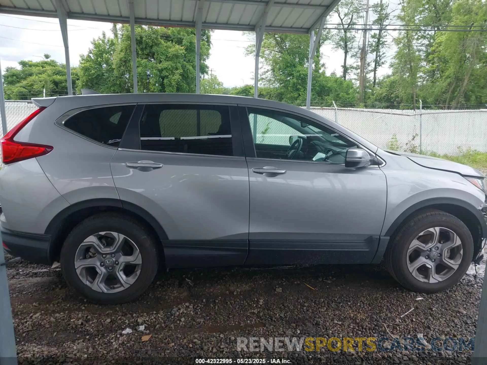 14 Photograph of a damaged car 2HKRW2H83KH614865 HONDA CR-V 2019