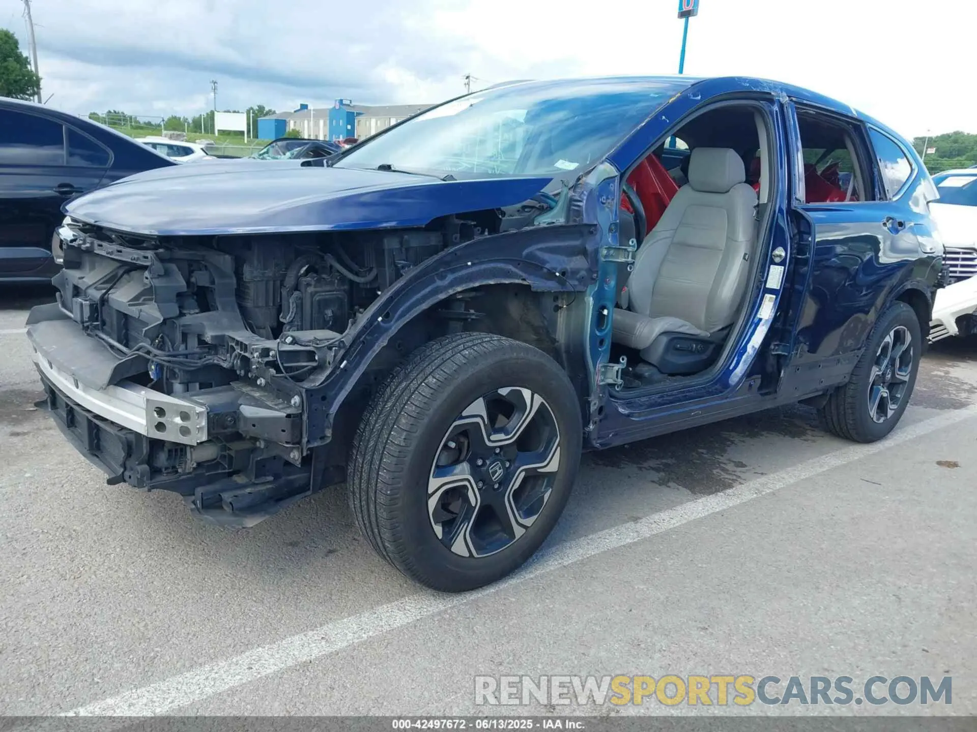 2 Photograph of a damaged car 2HKRW2H92KH607057 HONDA CR-V 2019