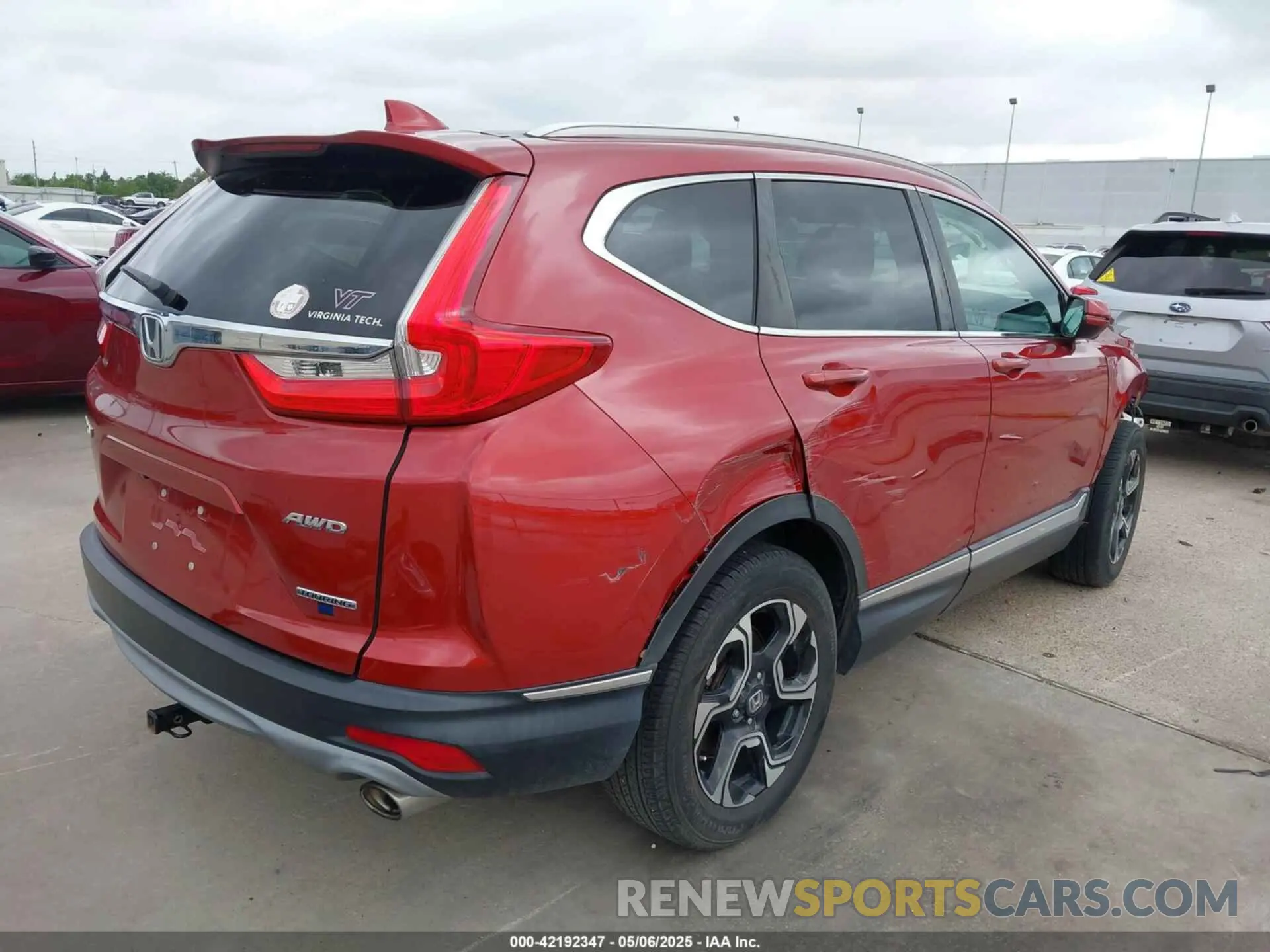 4 Photograph of a damaged car 2HKRW2H94KH635555 HONDA CR-V 2019