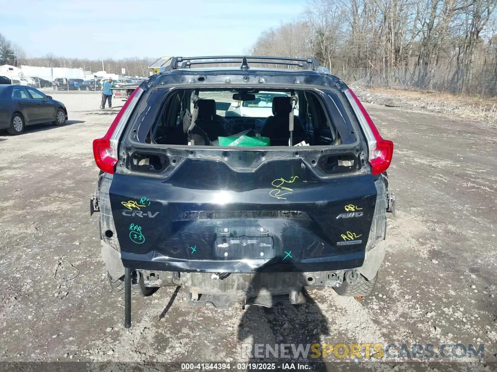 16 Photograph of a damaged car 2HKRW2H95KH631787 HONDA CR-V 2019