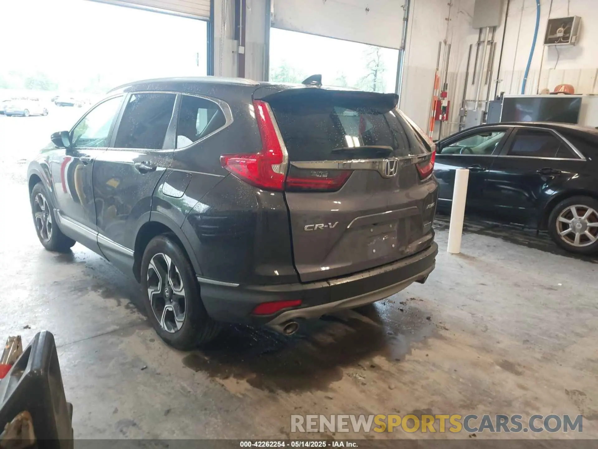 3 Photograph of a damaged car 2HKRW2H96KH659193 HONDA CR-V 2019