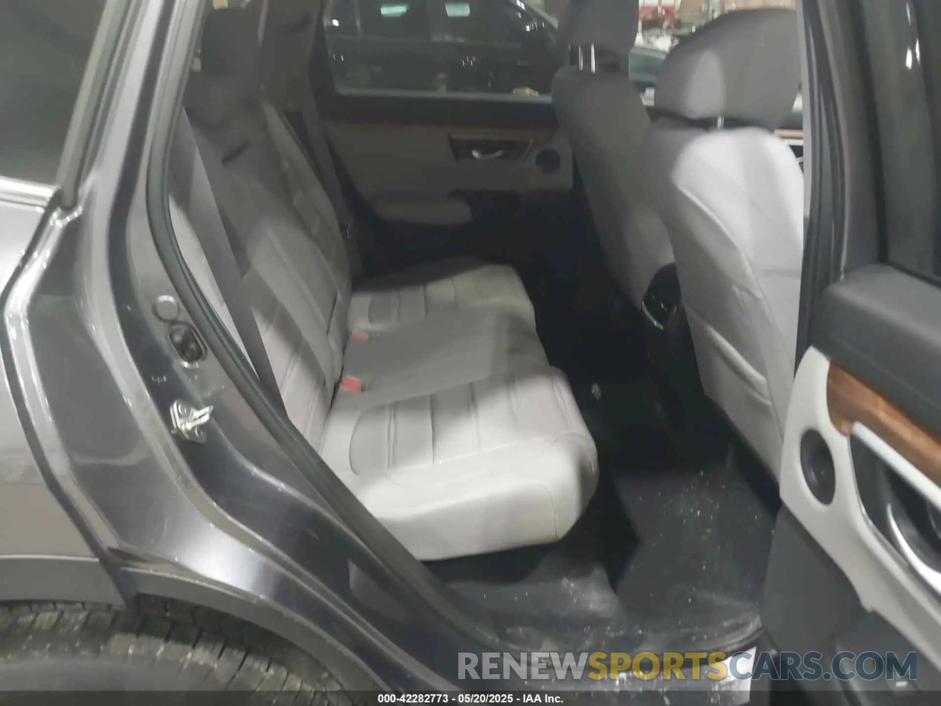 8 Фотография поврежденного автомобиля 2HKRW2H9XKH630540 HONDA CR-V 2019