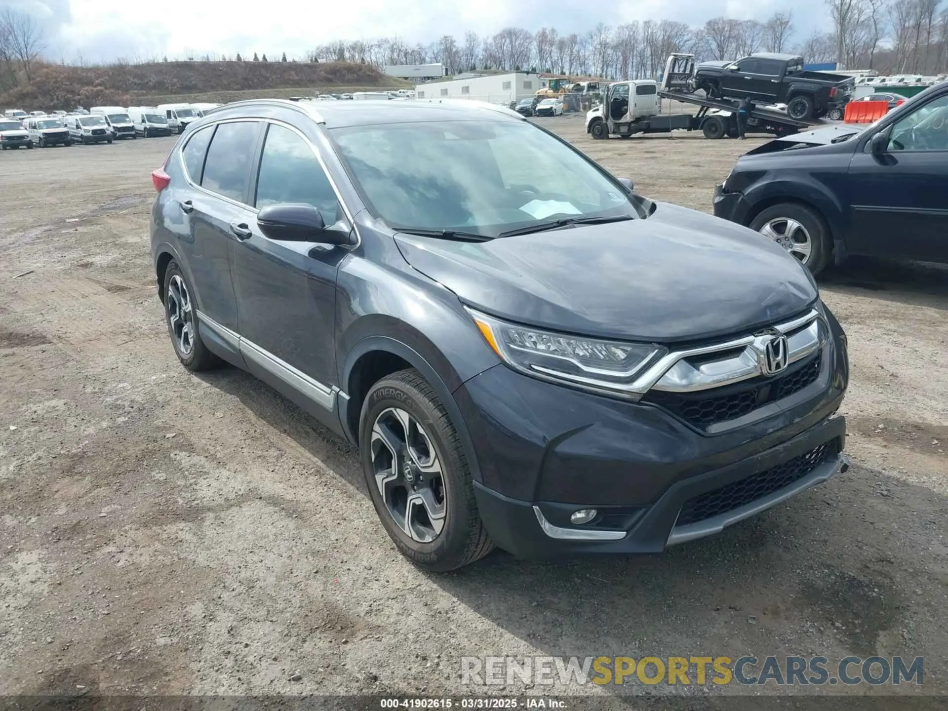 1 Фотография поврежденного автомобиля 2HKRW2H9XKH636354 HONDA CR-V 2019
