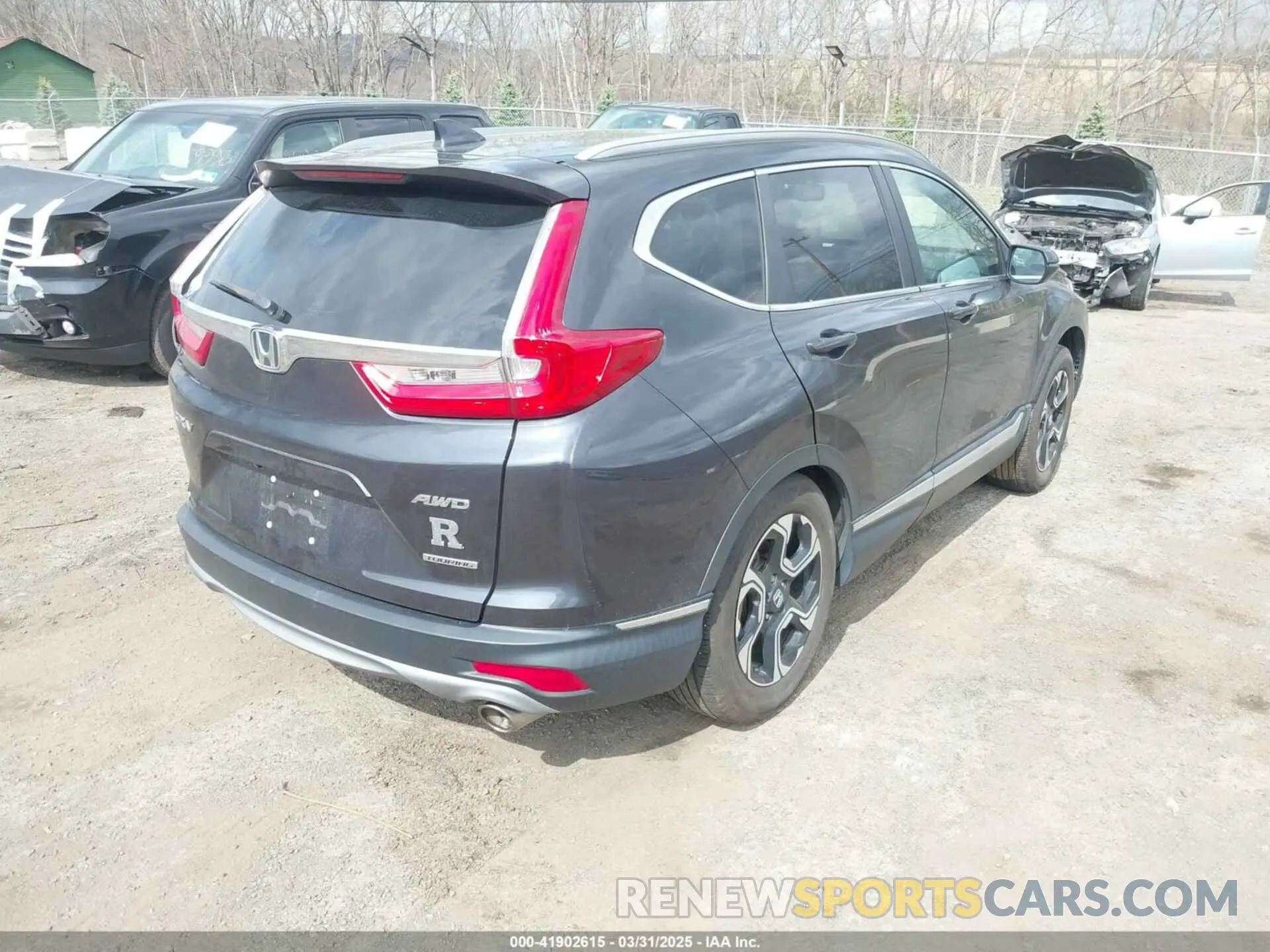 4 Фотография поврежденного автомобиля 2HKRW2H9XKH636354 HONDA CR-V 2019