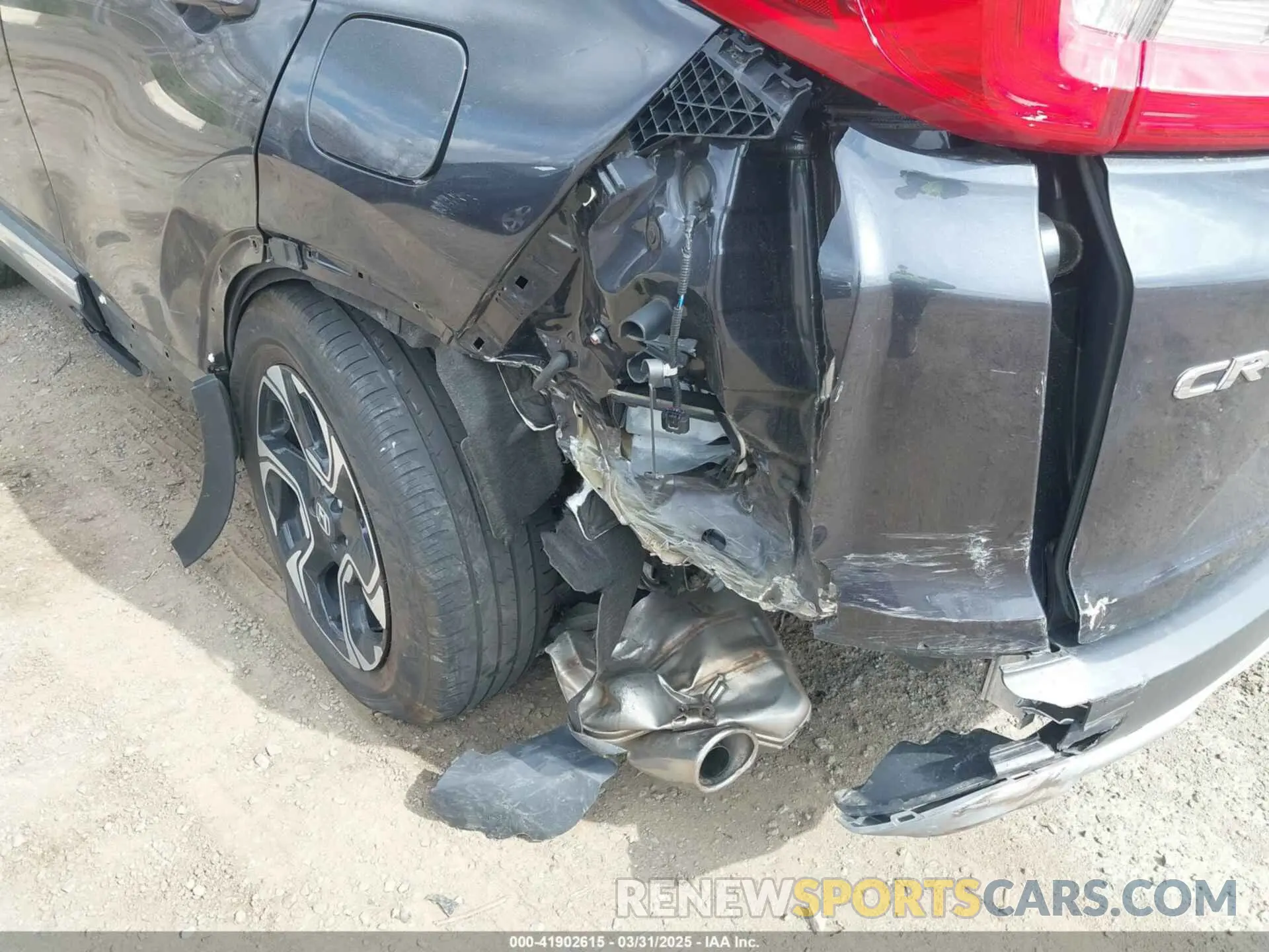 6 Фотография поврежденного автомобиля 2HKRW2H9XKH636354 HONDA CR-V 2019